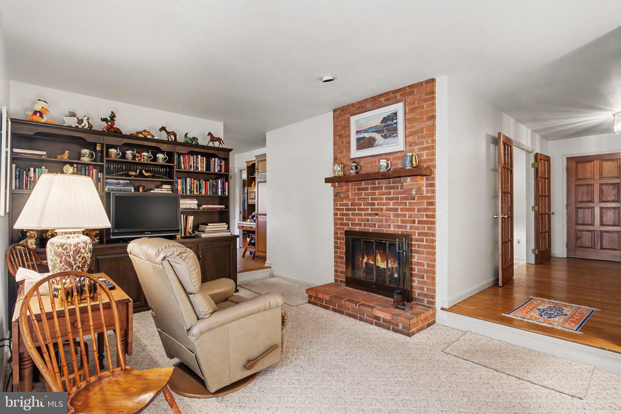 218 OVERLAND LANE