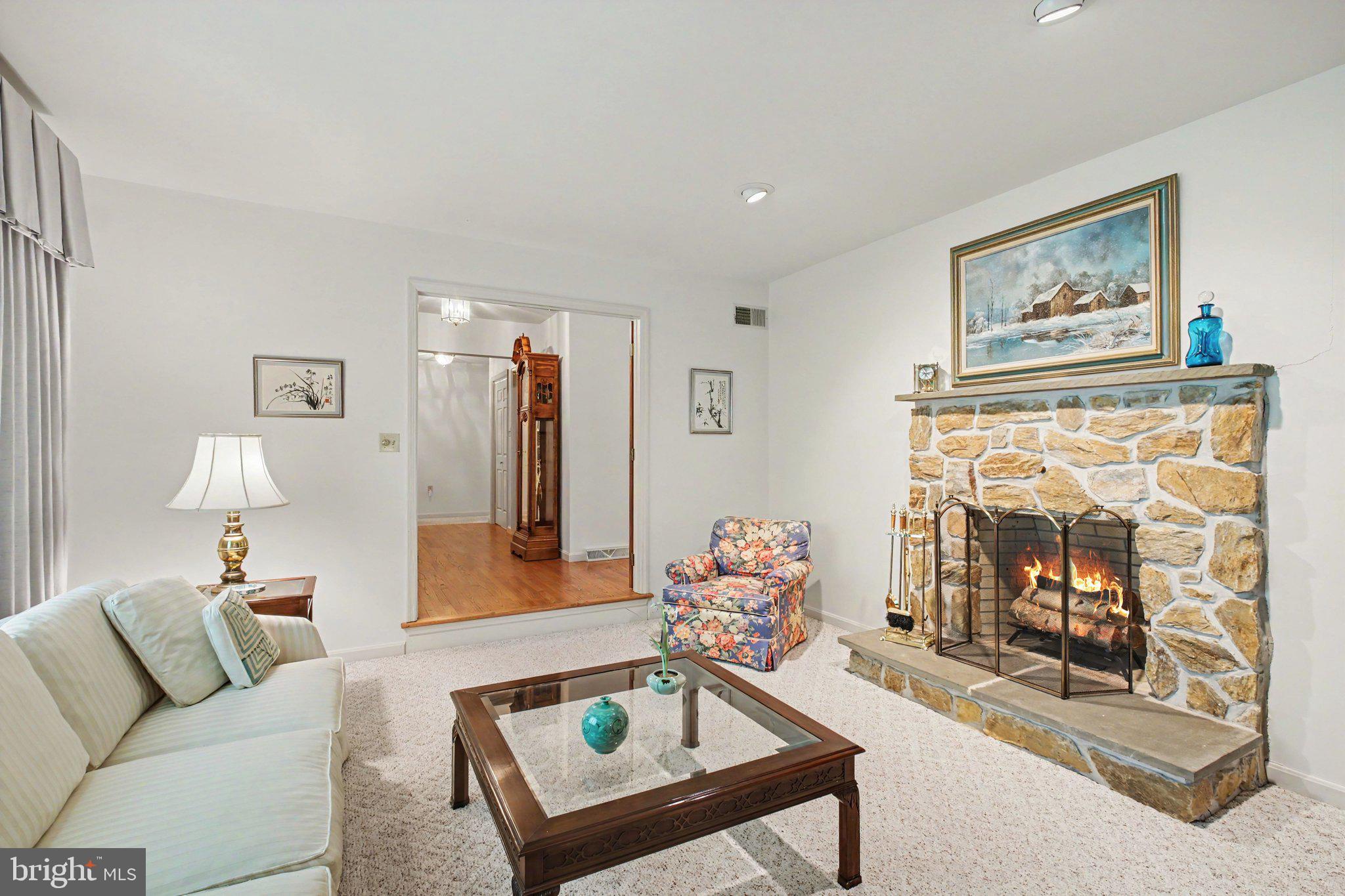 218 OVERLAND LANE