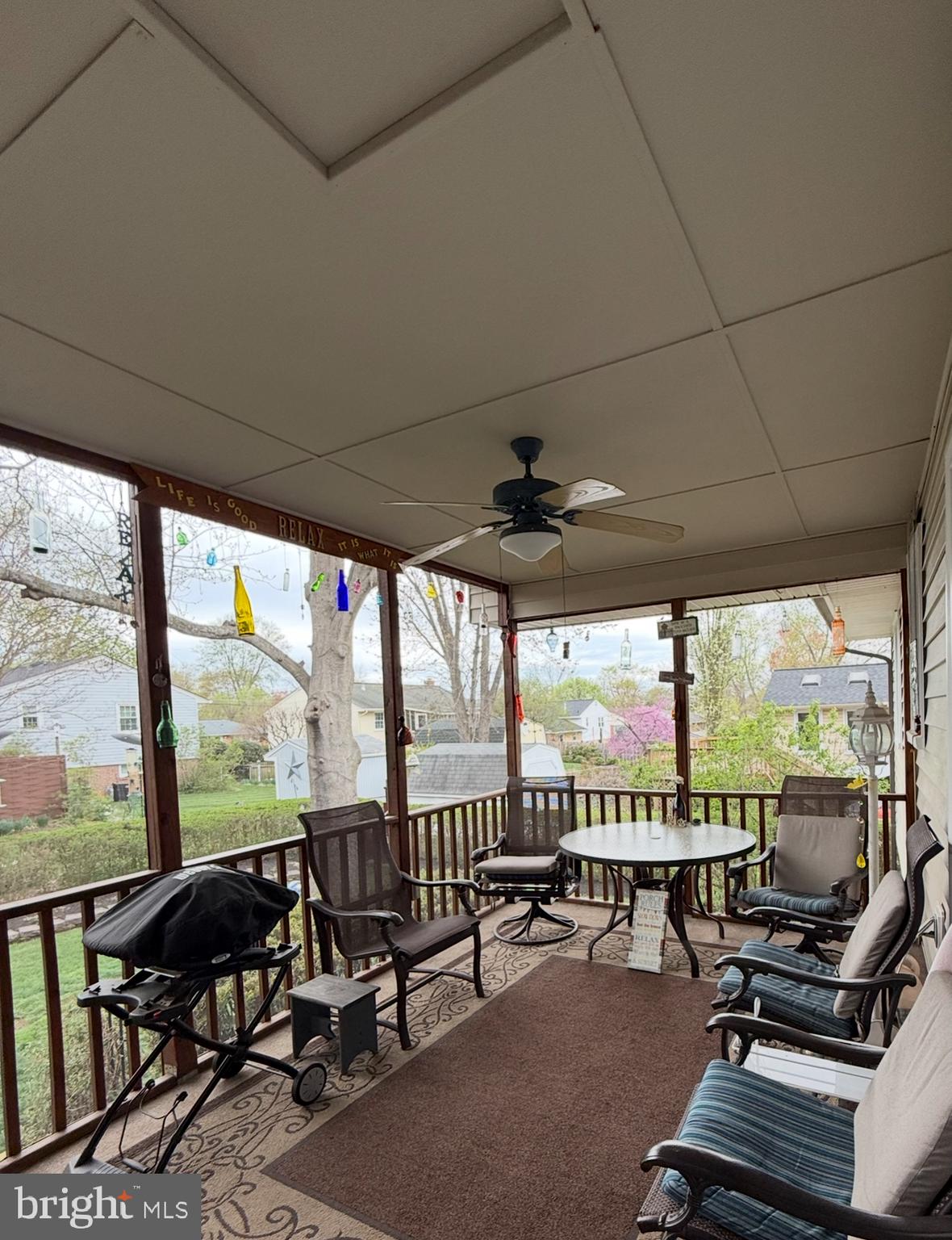 COUNTRY CLUB MANOR - Residential