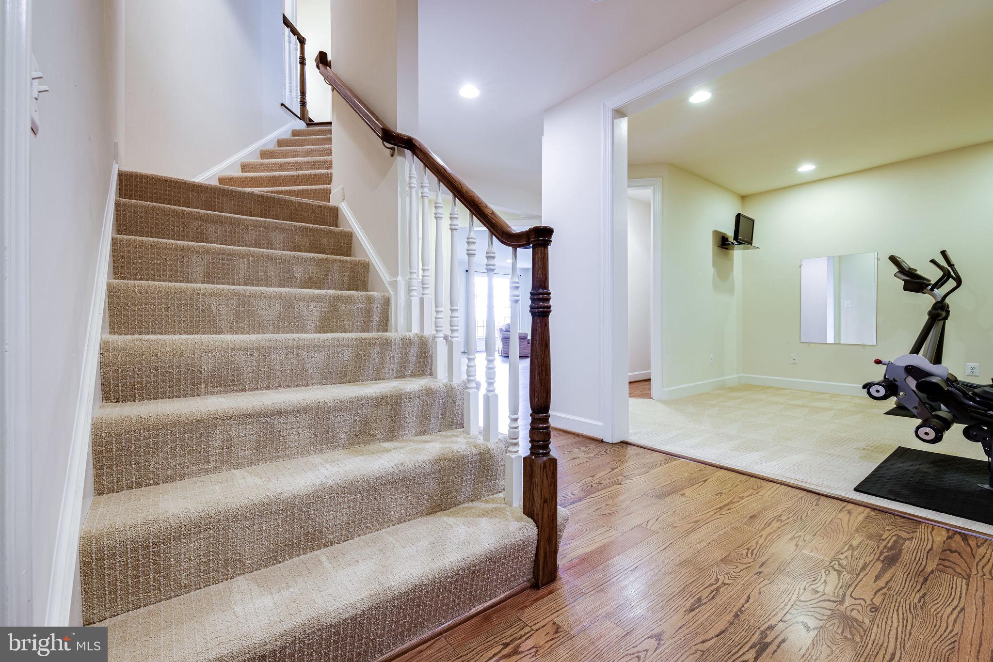 QUAKER HILL - Residential