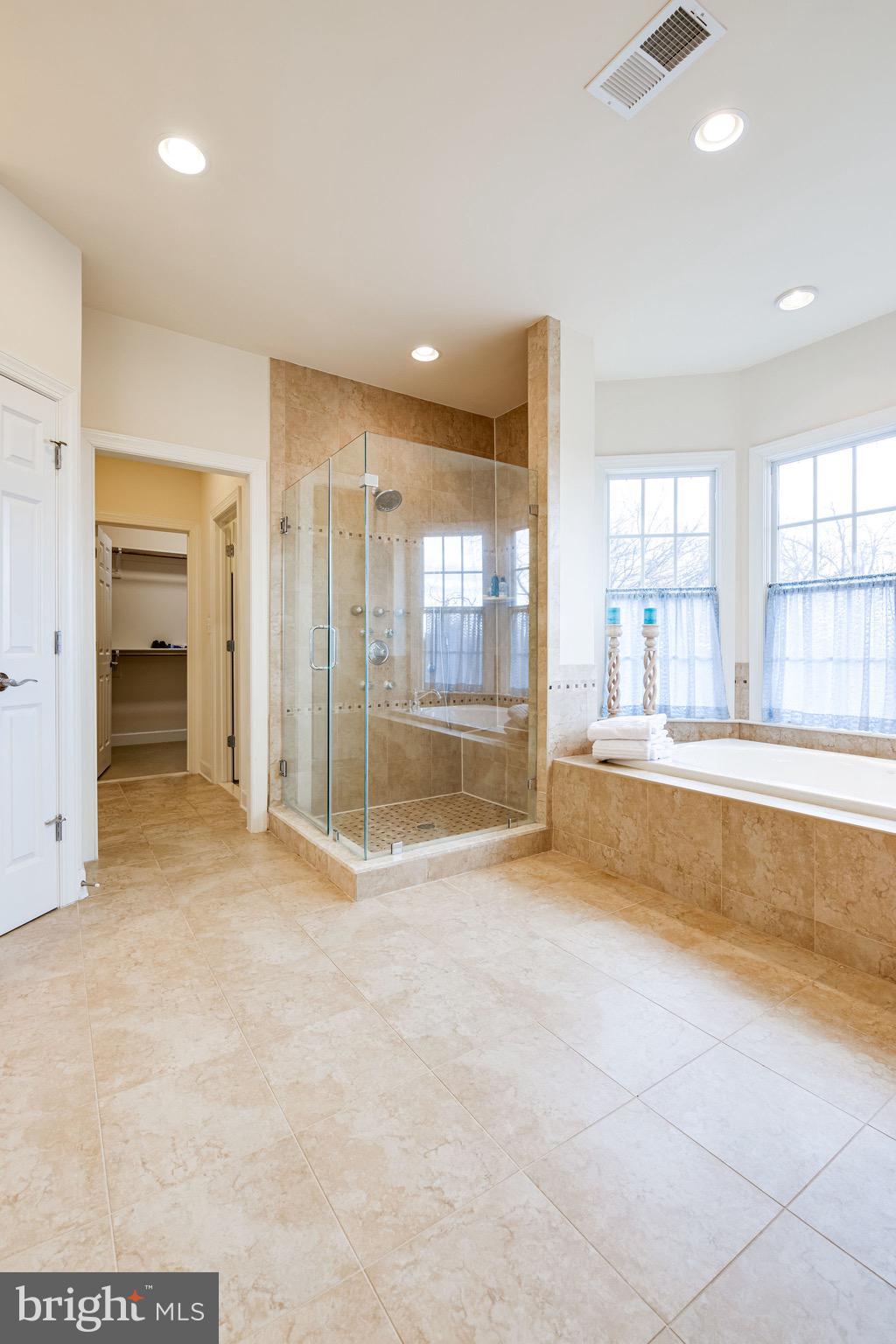 QUAKER HILL - Residential