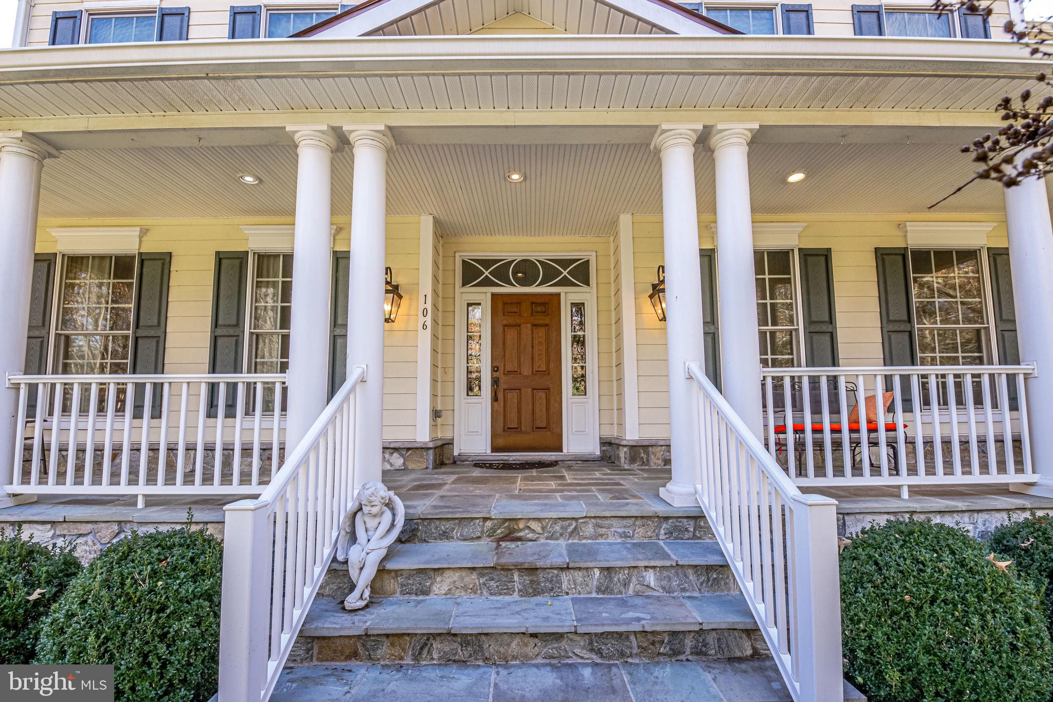 QUAKER HILL - Residential