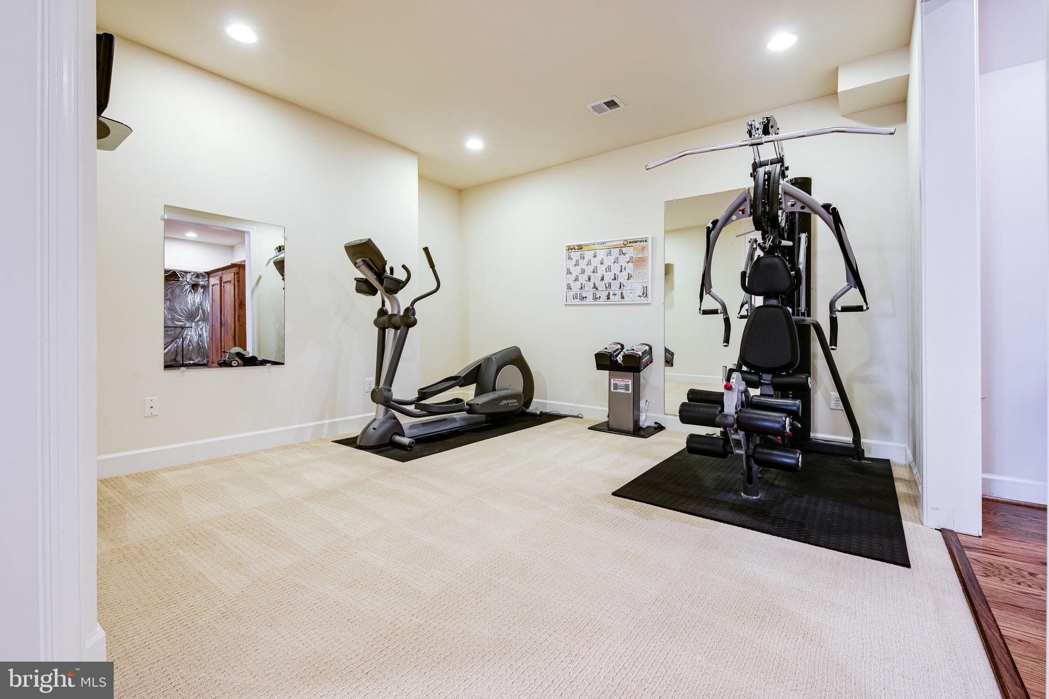 QUAKER HILL - Residential