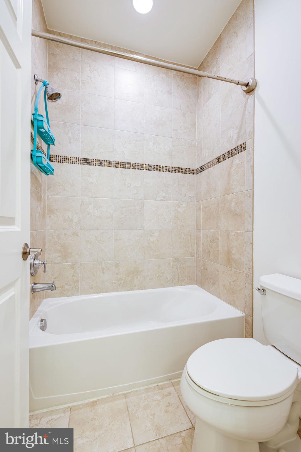 QUAKER HILL - Residential