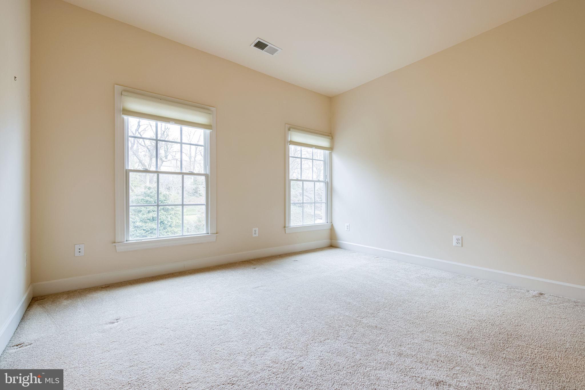 QUAKER HILL - Residential