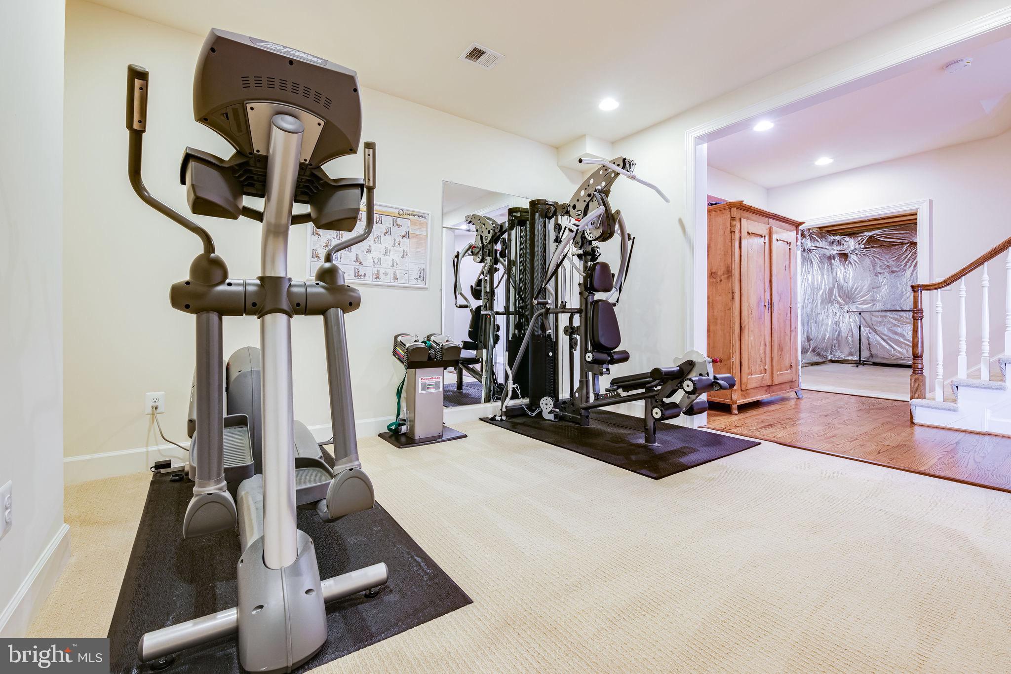 QUAKER HILL - Residential