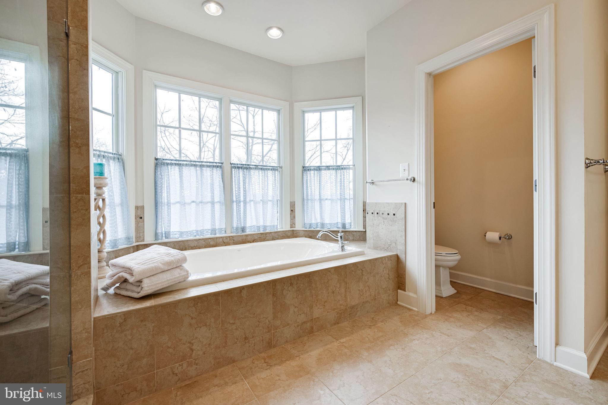 QUAKER HILL - Residential