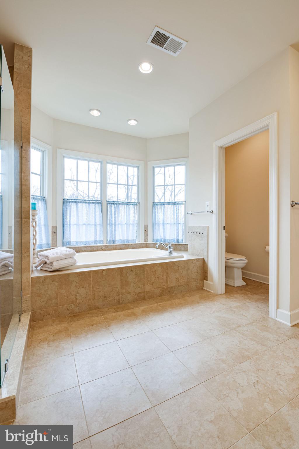 QUAKER HILL - Residential