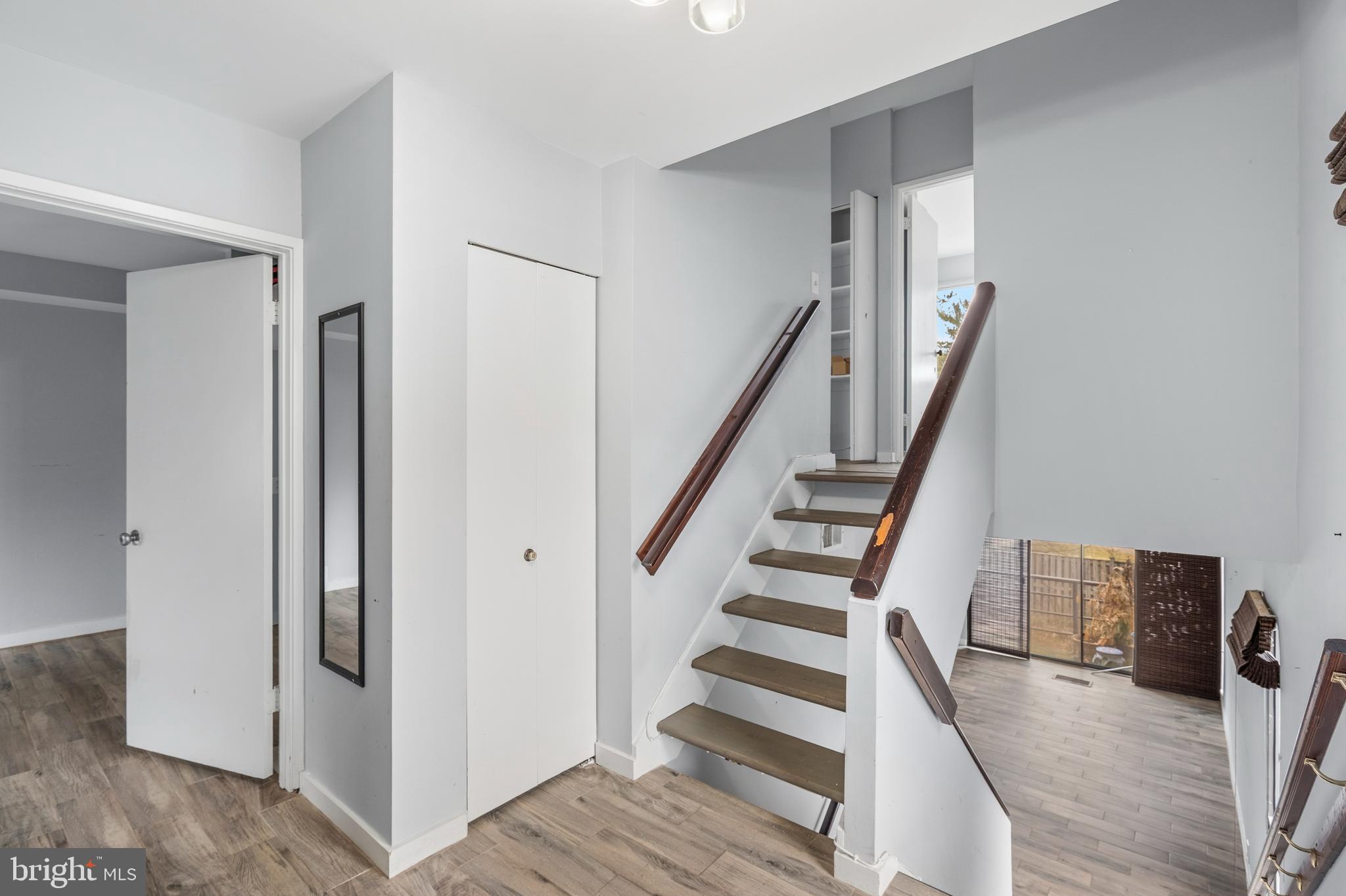 COLD SPRING NEWTOWN - Residential