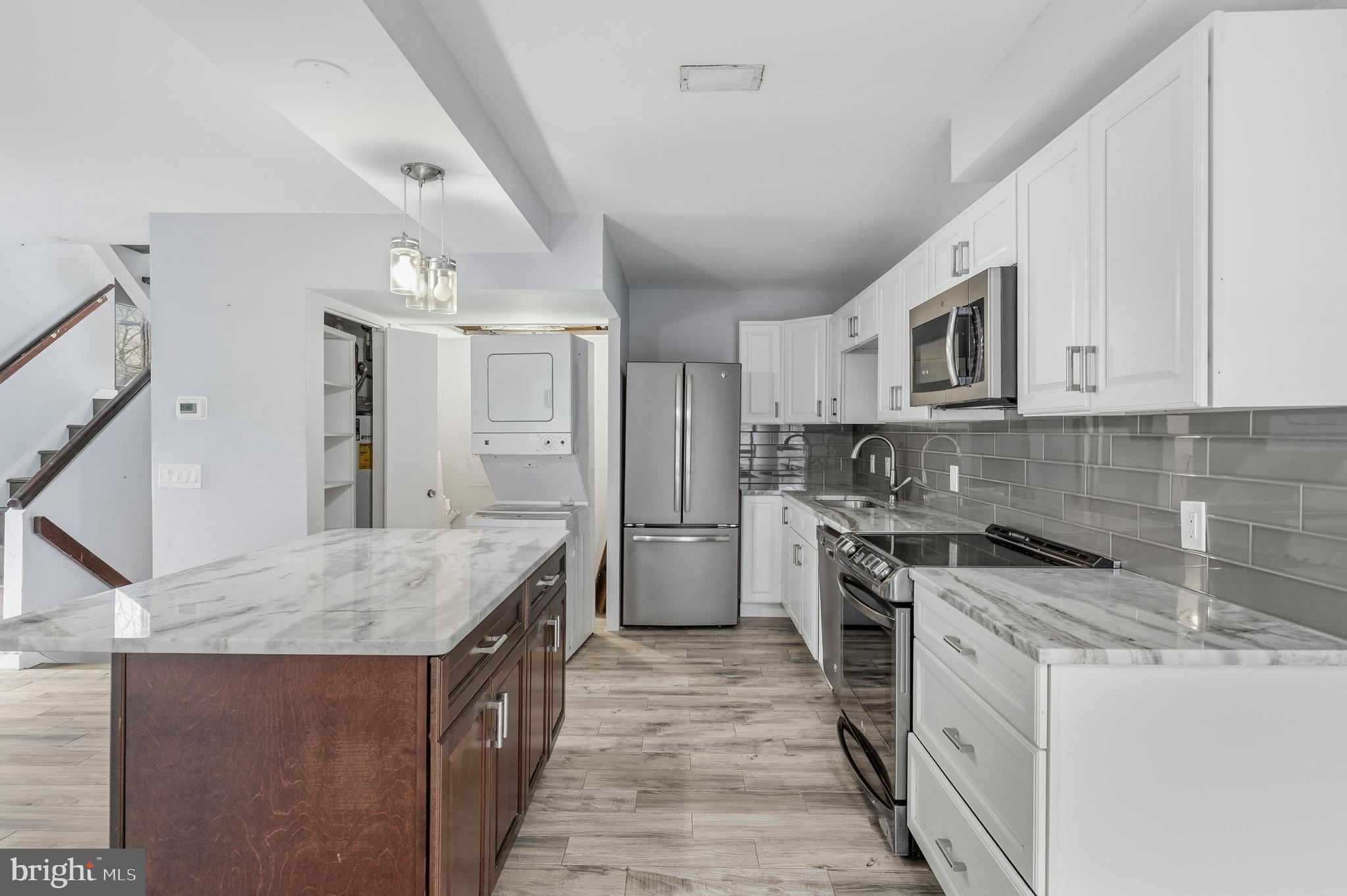 COLD SPRING NEWTOWN - Residential