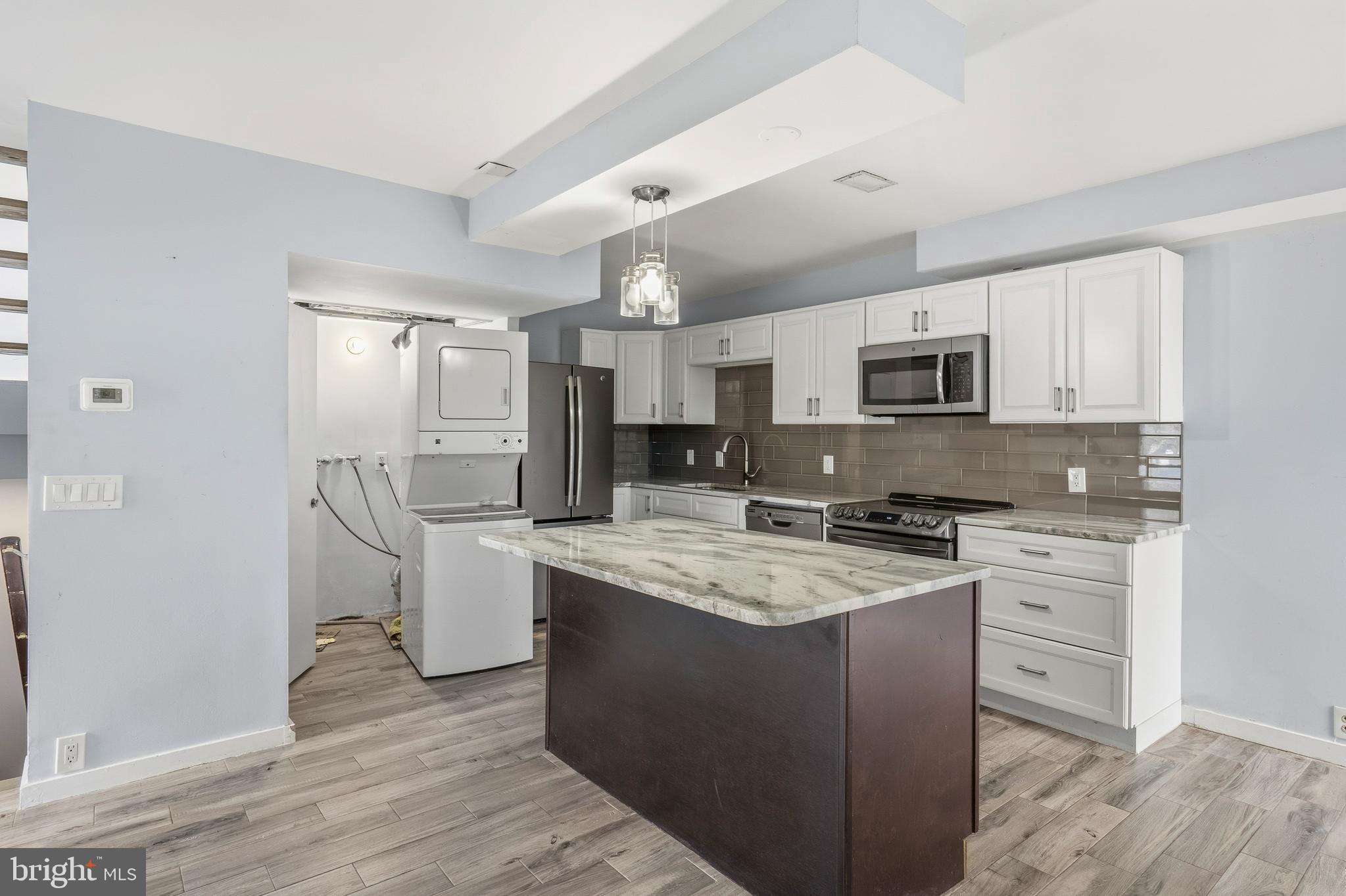 COLD SPRING NEWTOWN - Residential