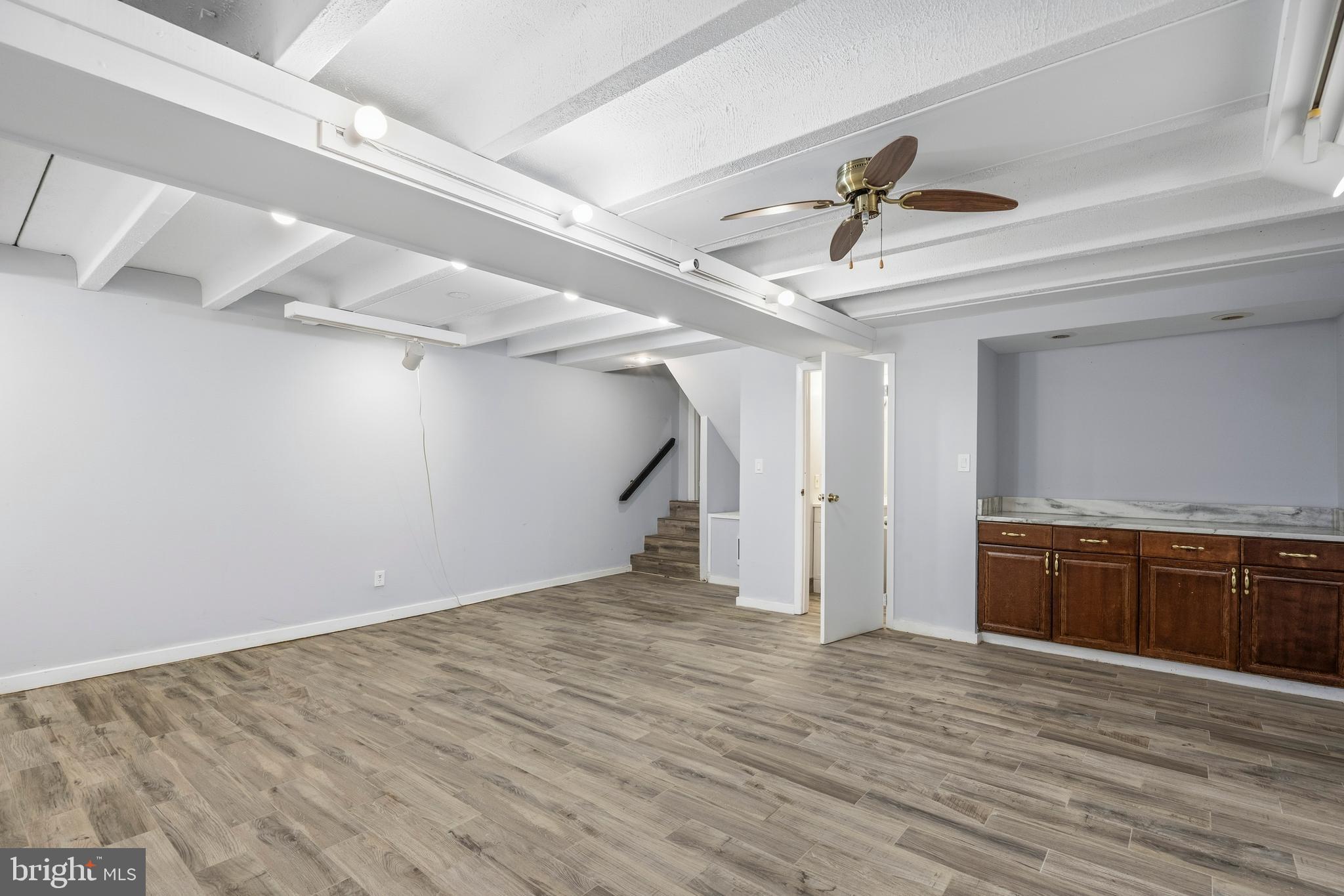 COLD SPRING NEWTOWN - Residential