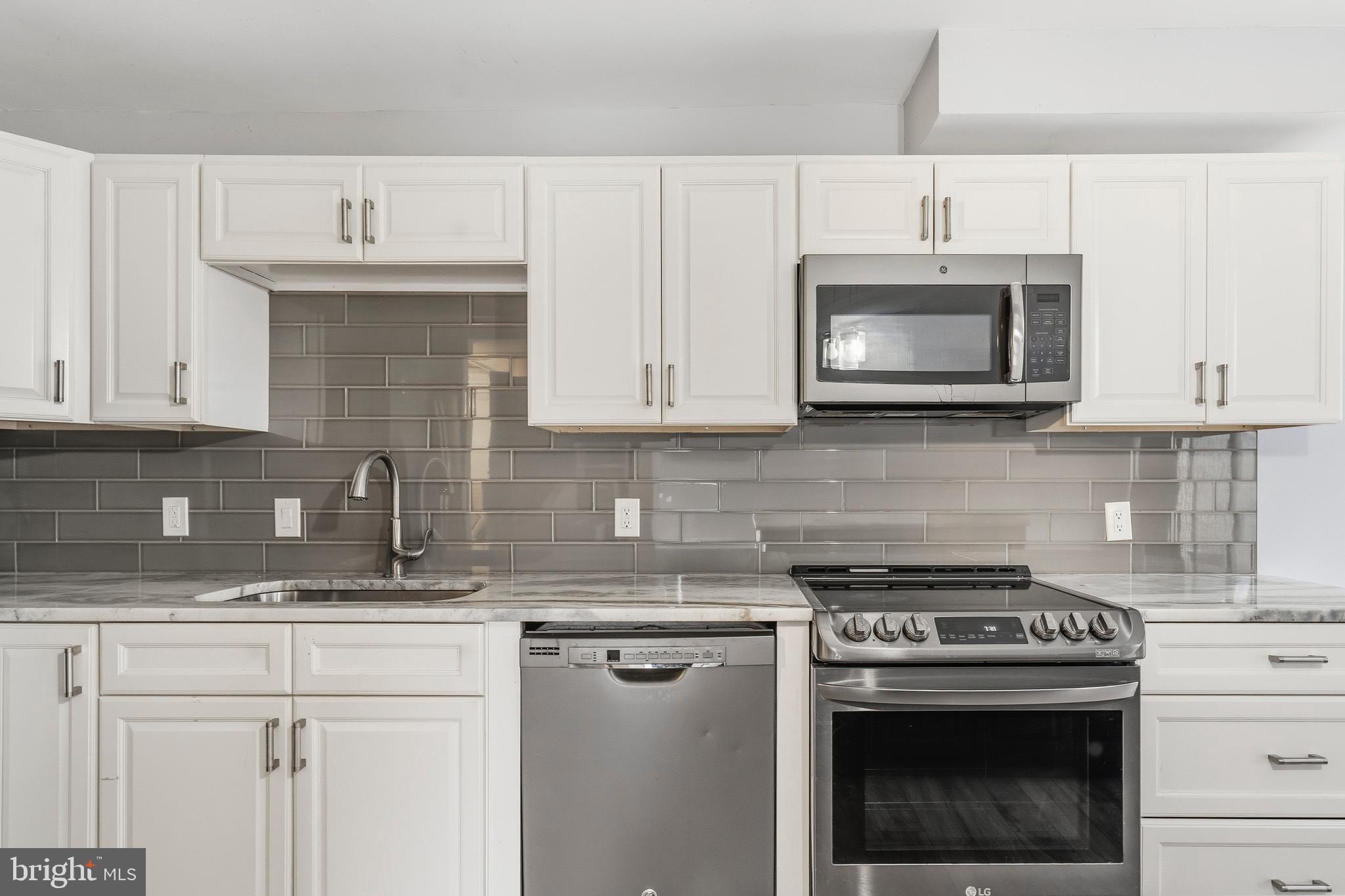 COLD SPRING NEWTOWN - Residential