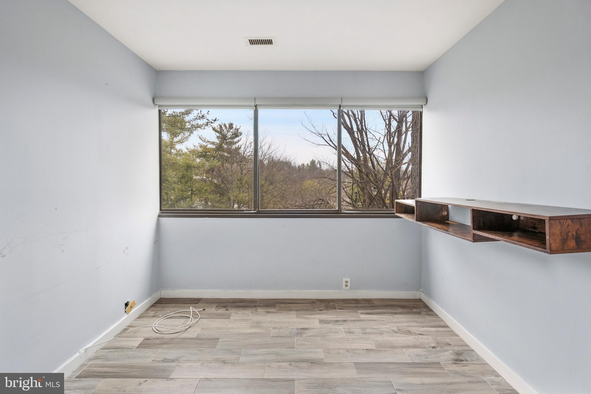 COLD SPRING NEWTOWN - Residential