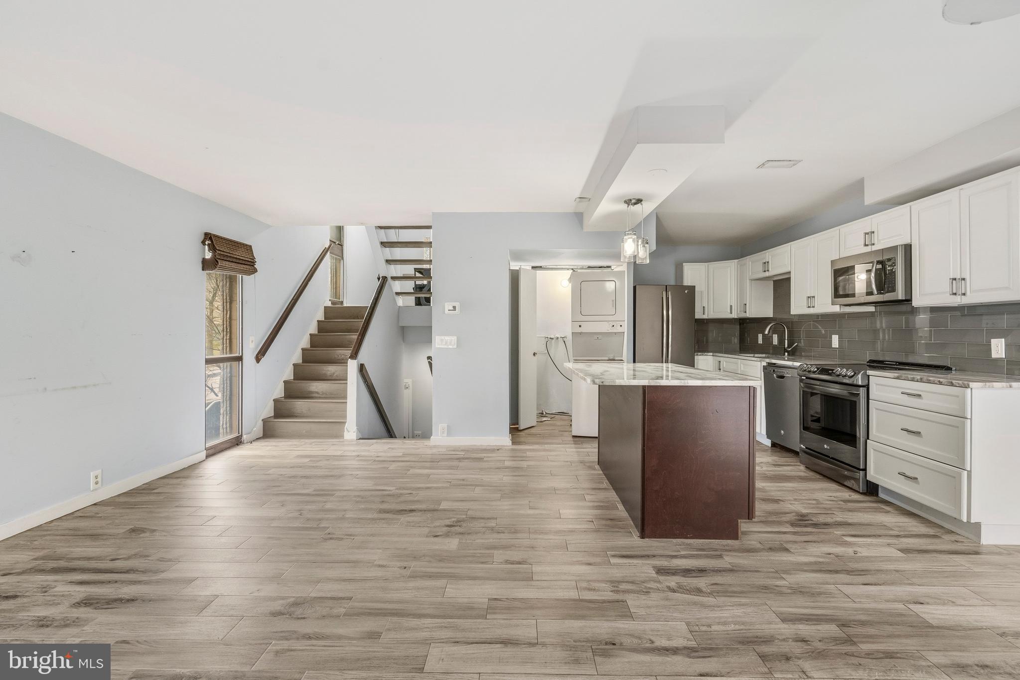 COLD SPRING NEWTOWN - Residential