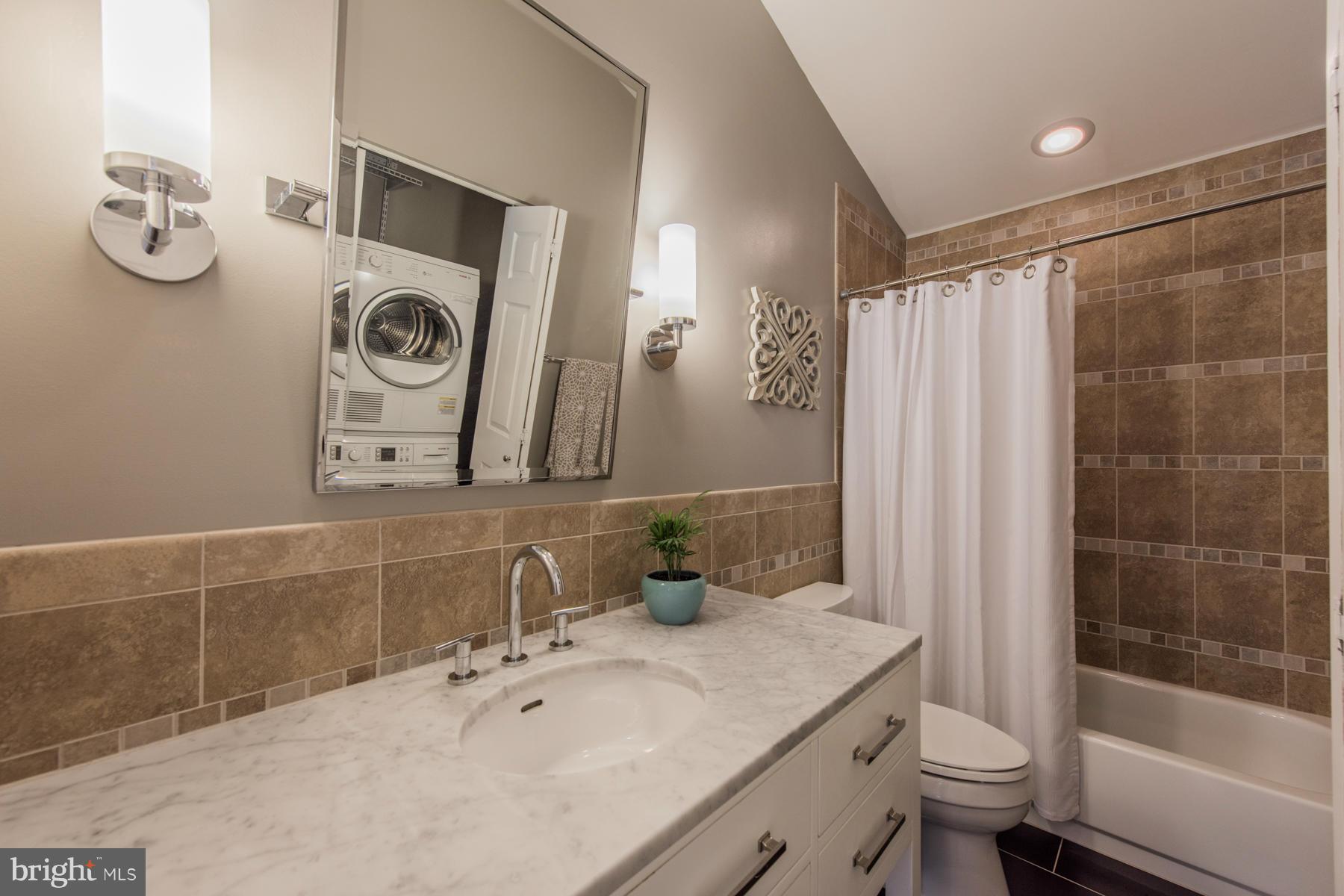 MCKENZIE MEADOWS - Residential