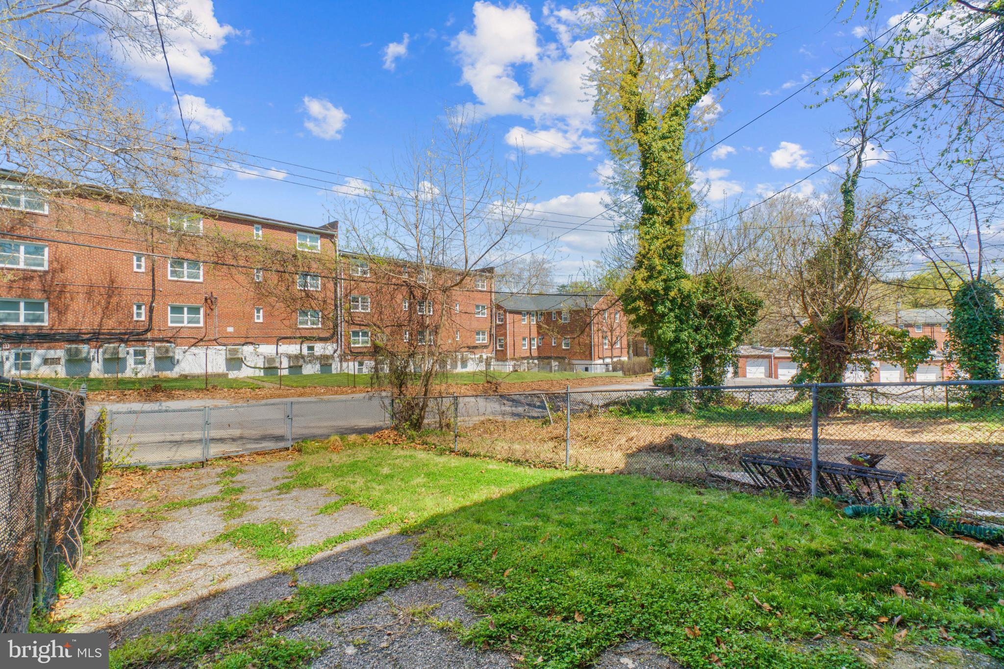 PEN LUCY - Residential