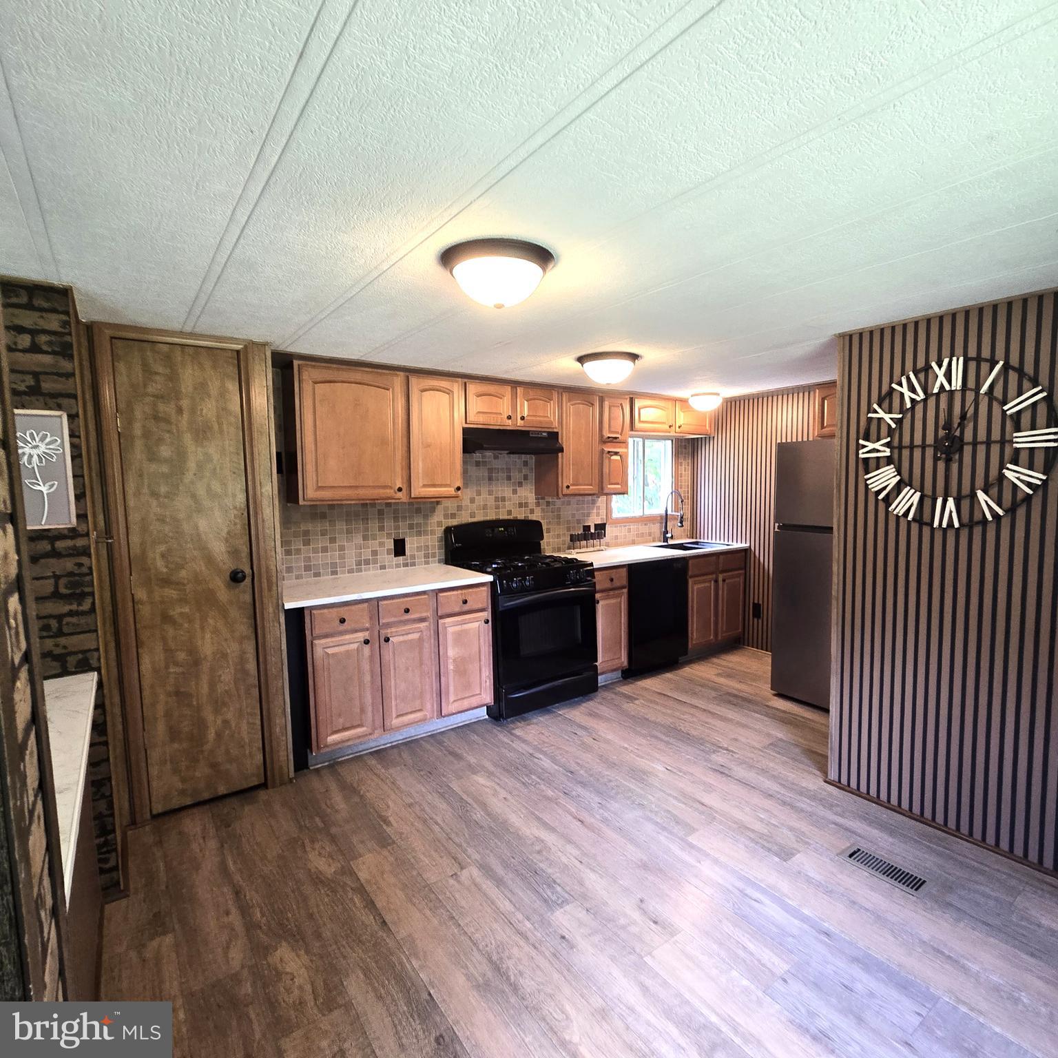 185 HUNT DRIVE