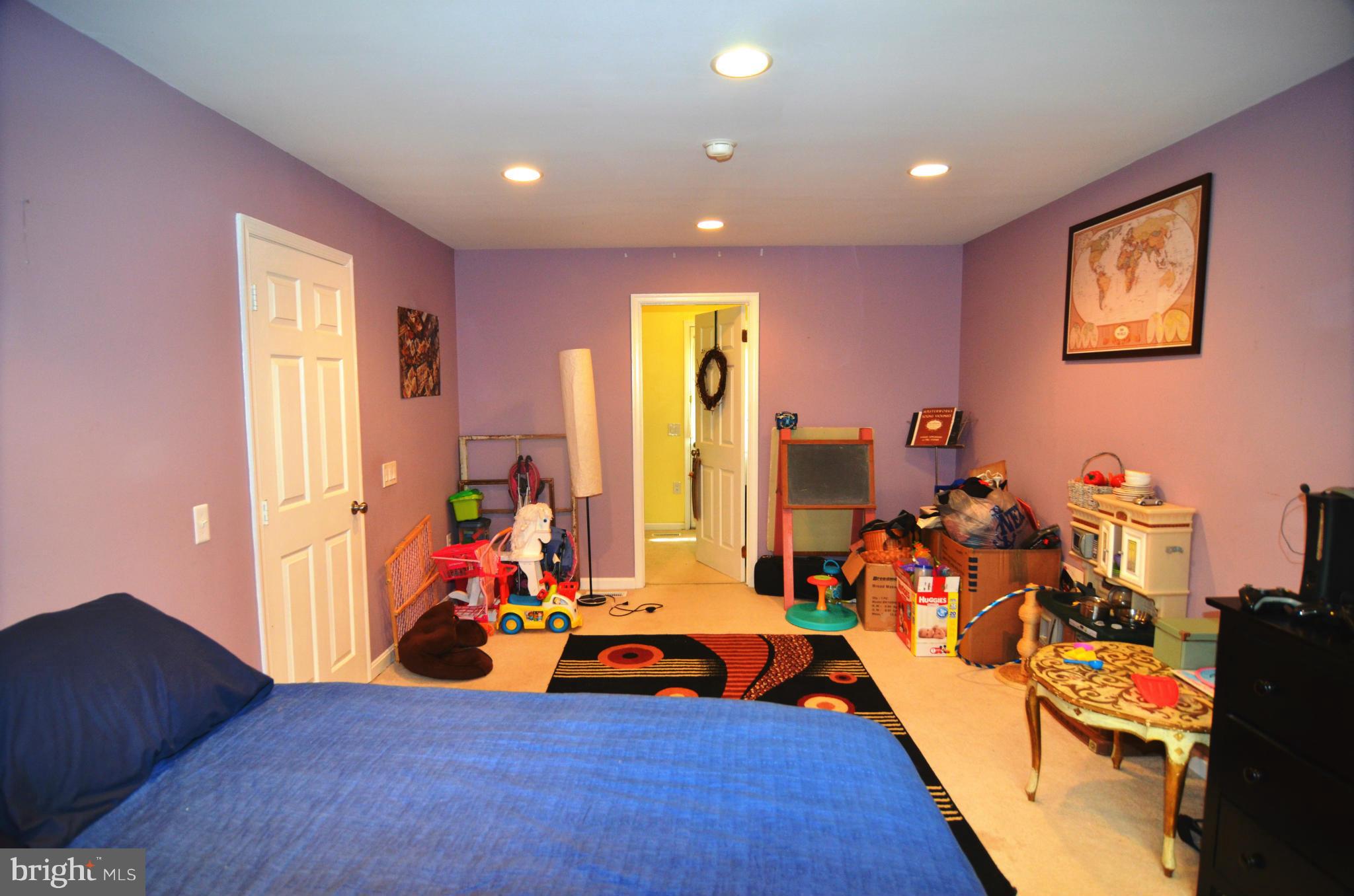 WHITE OAK VILLAGE SUB - Residential