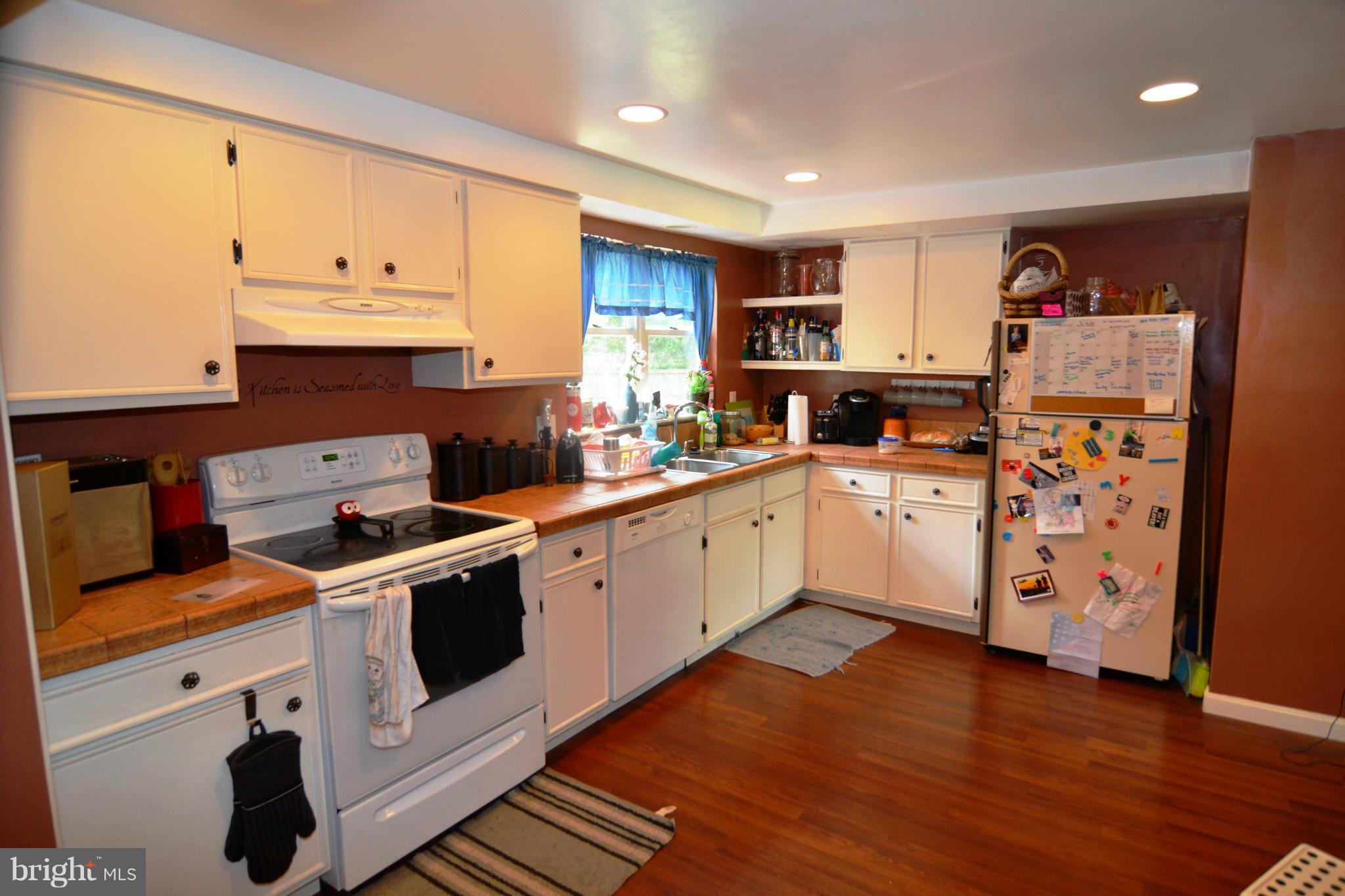 WHITE OAK VILLAGE SUB - Residential