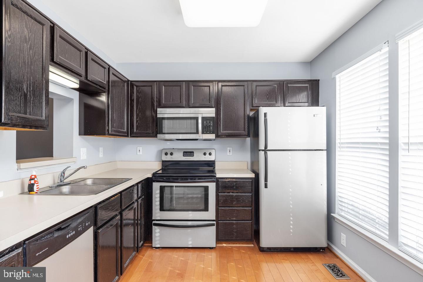 GLENEAGLES AT LEE'S HILL - Residential Lease