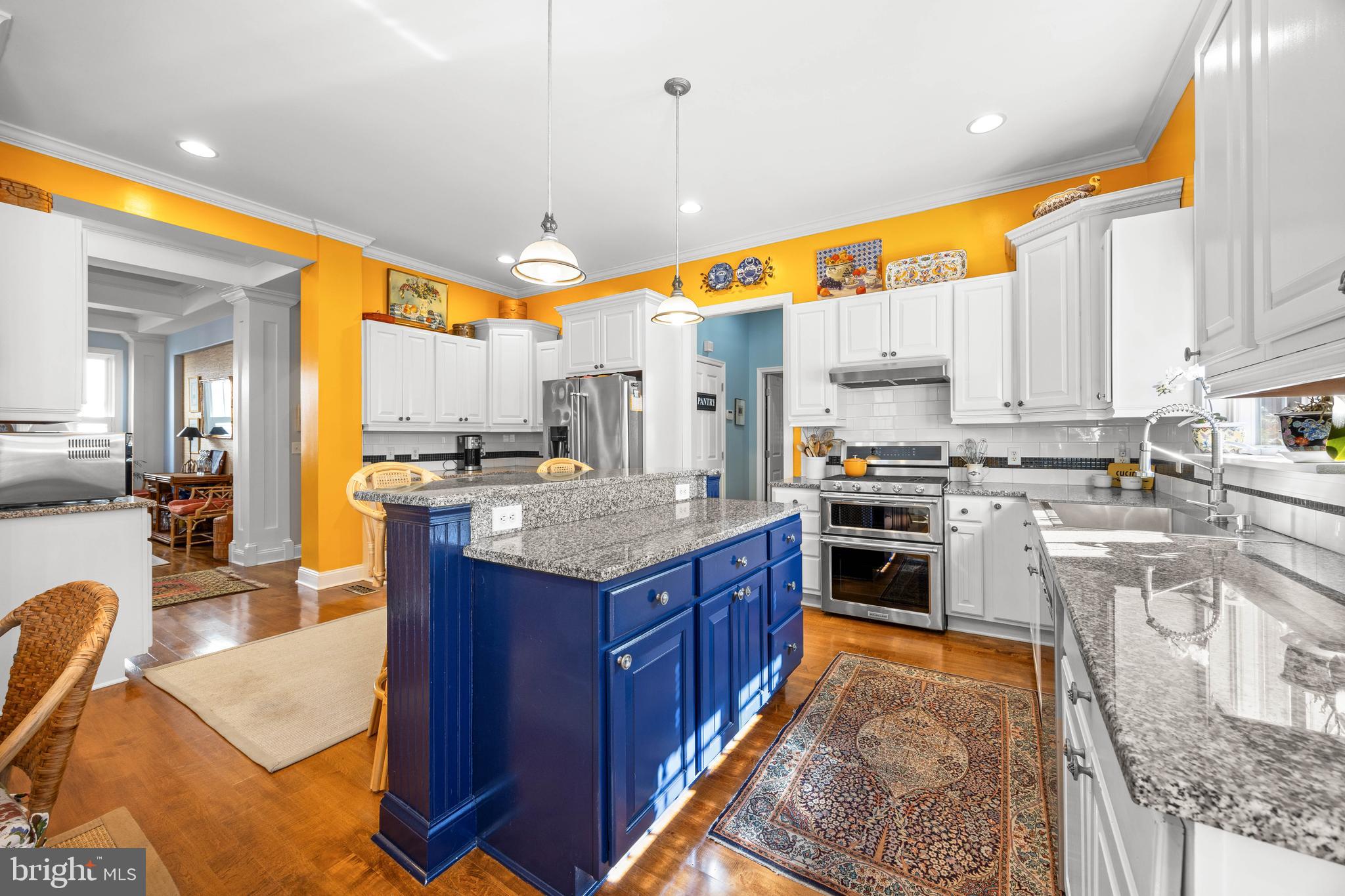 WALNUT HILL - Residential