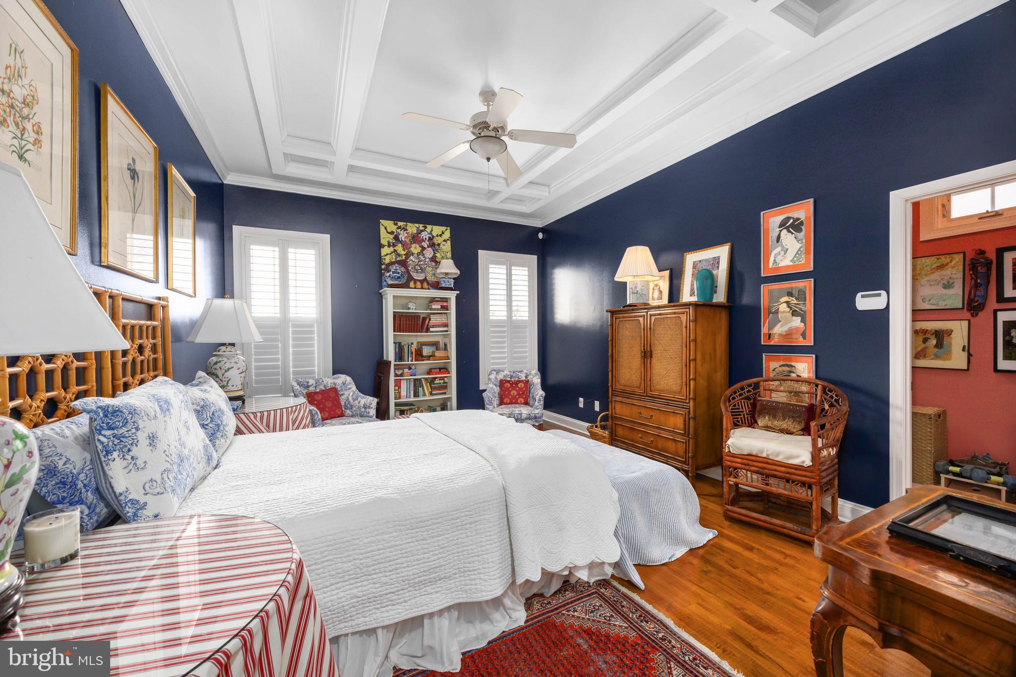 WALNUT HILL - Residential