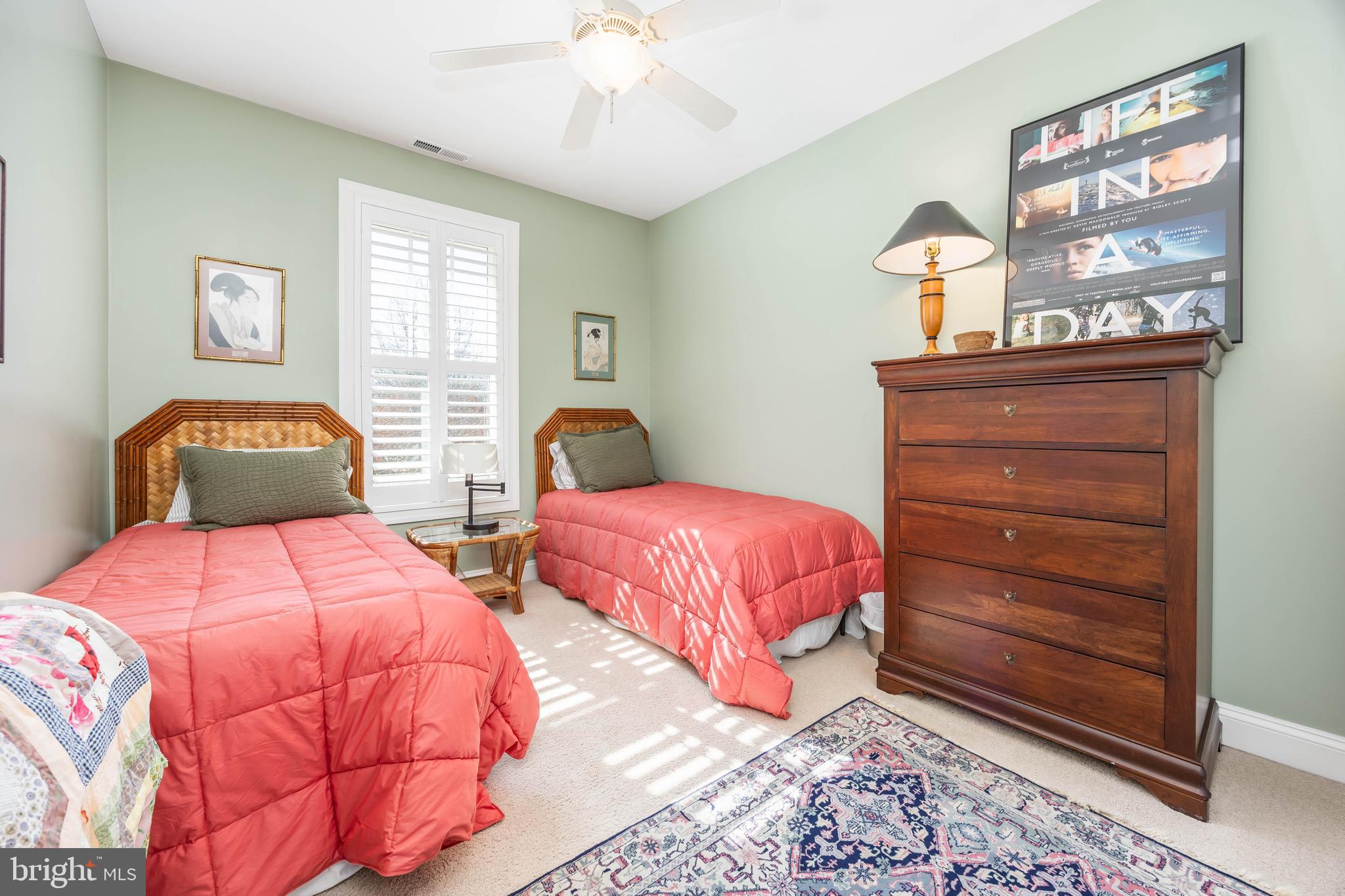 WALNUT HILL - Residential