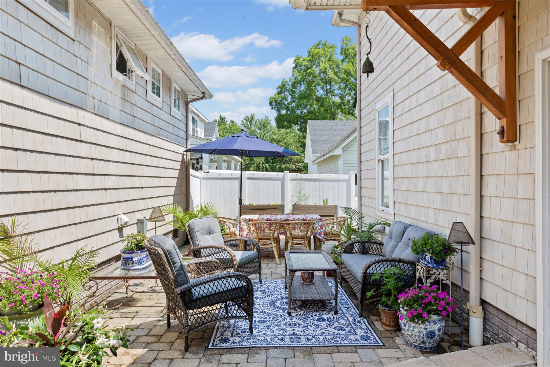 WALNUT HILL - Residential