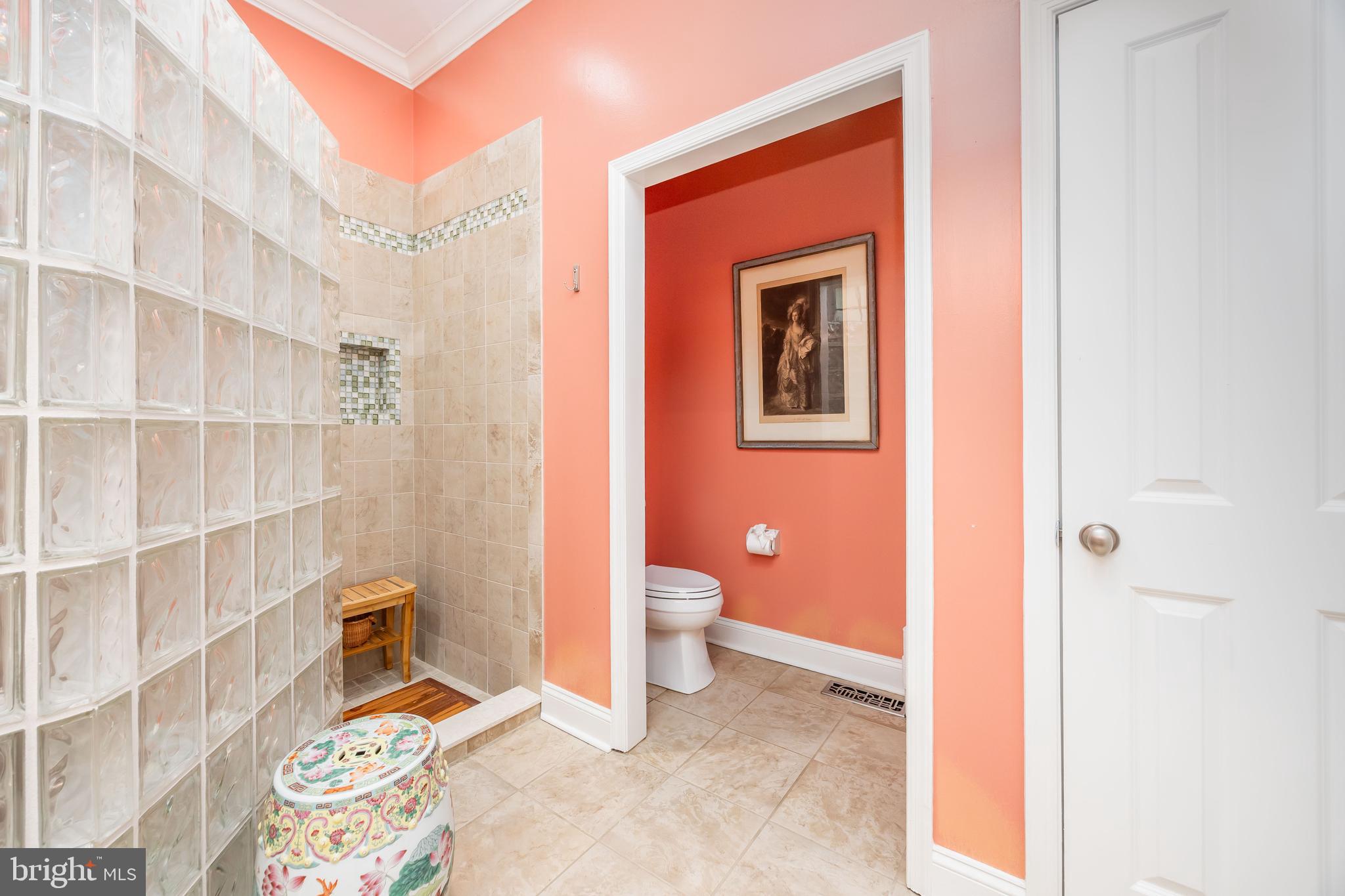 WALNUT HILL - Residential