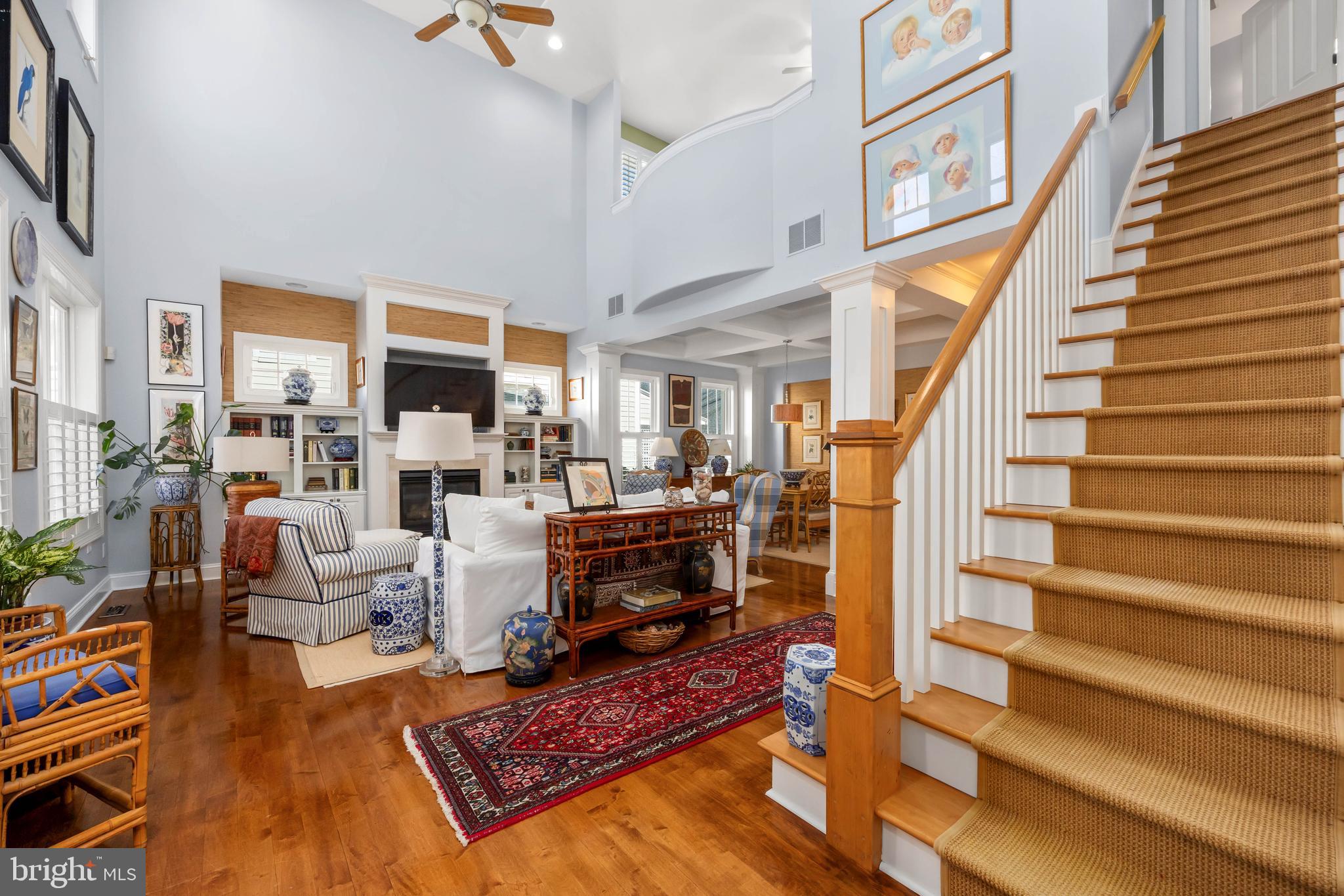 WALNUT HILL - Residential