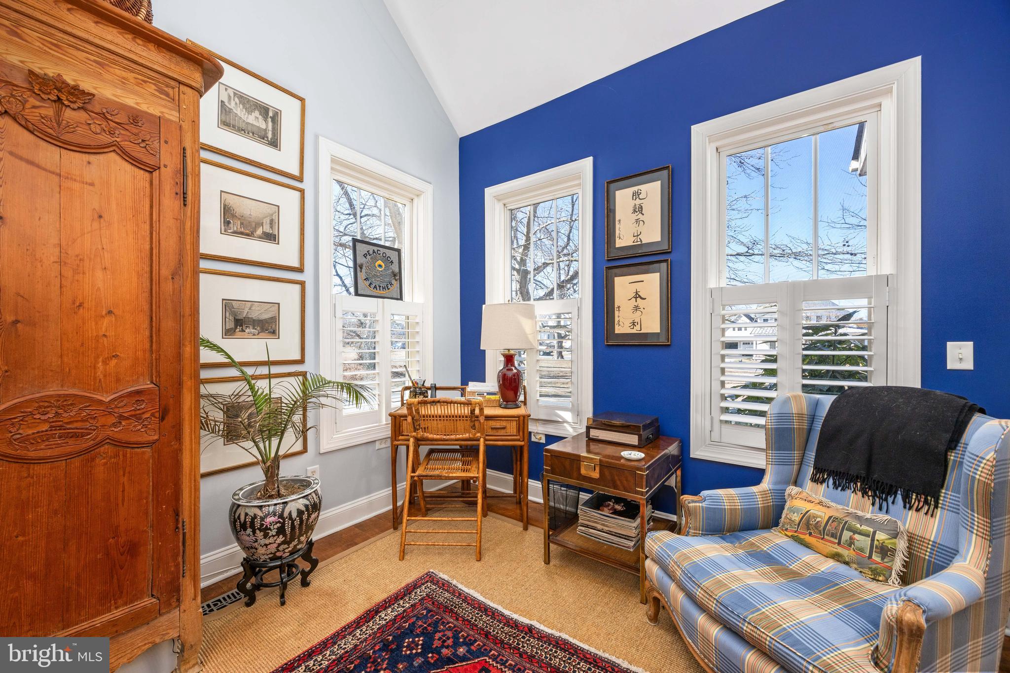 WALNUT HILL - Residential