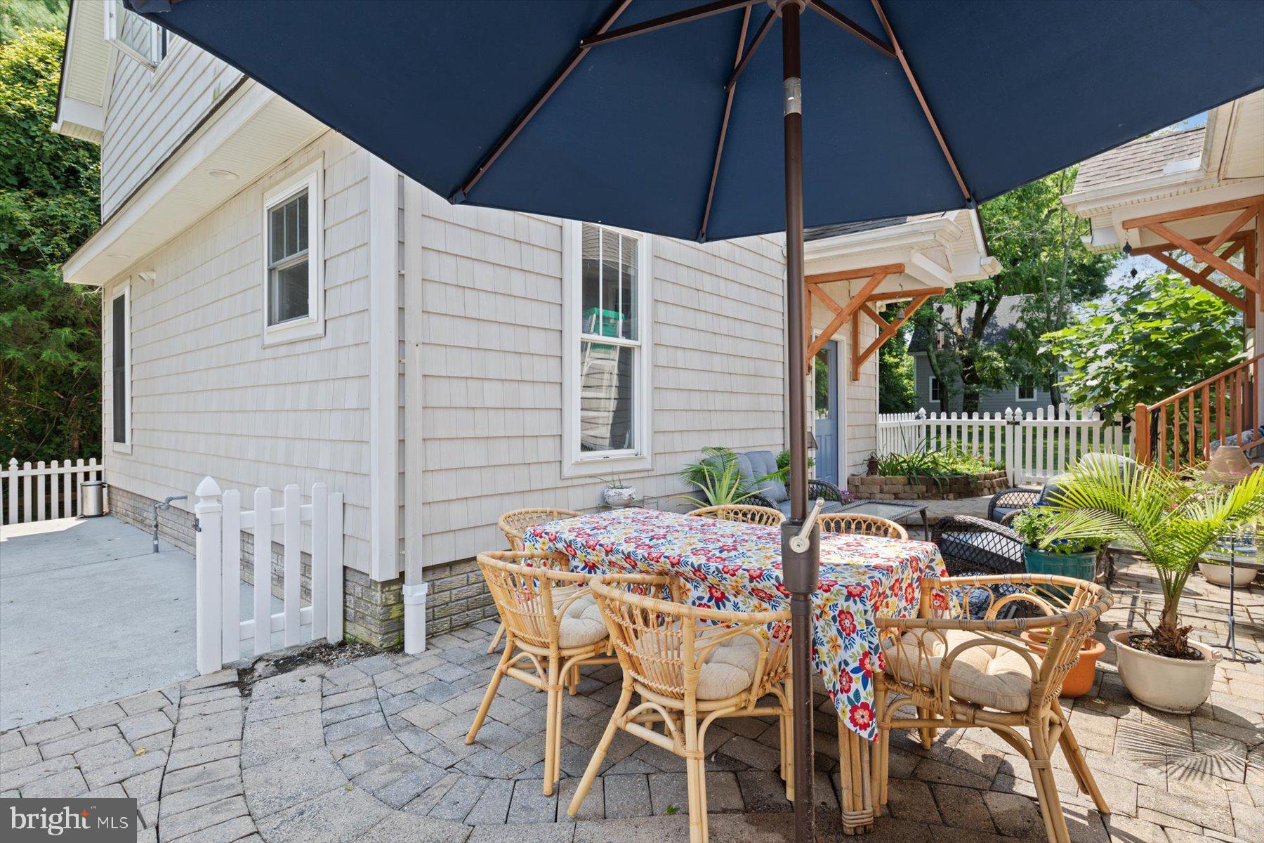 WALNUT HILL - Residential