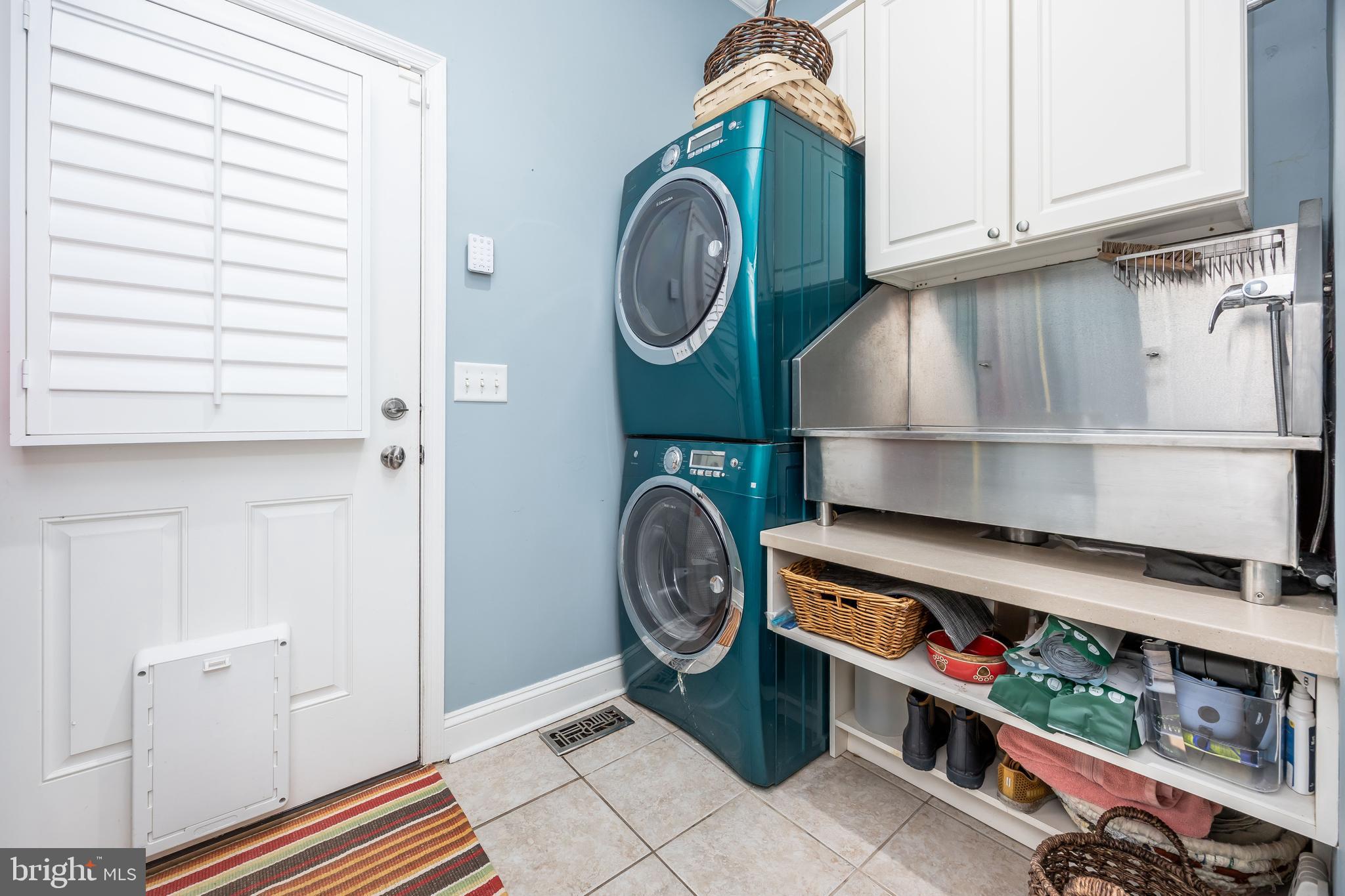 WALNUT HILL - Residential