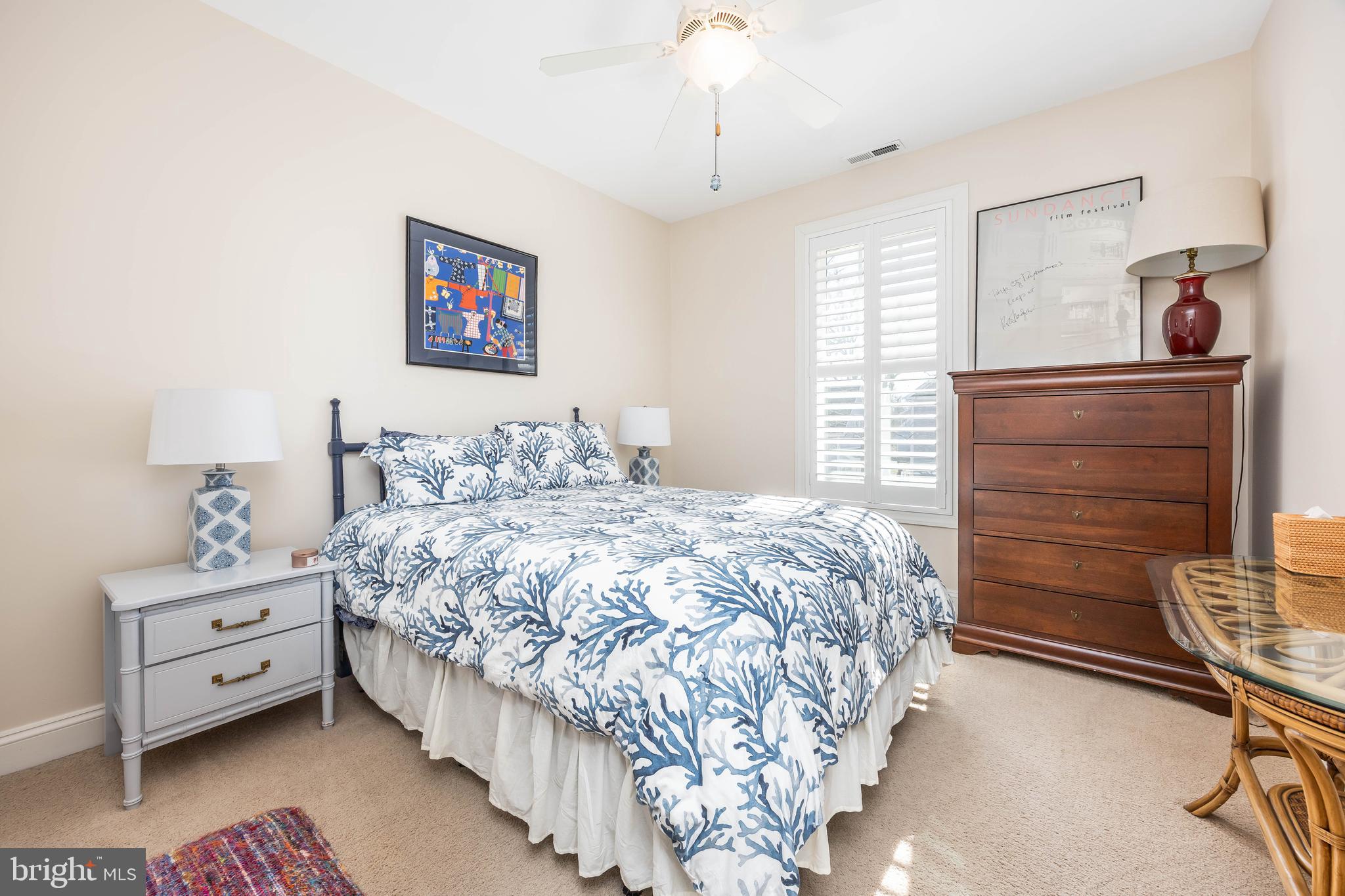 WALNUT HILL - Residential