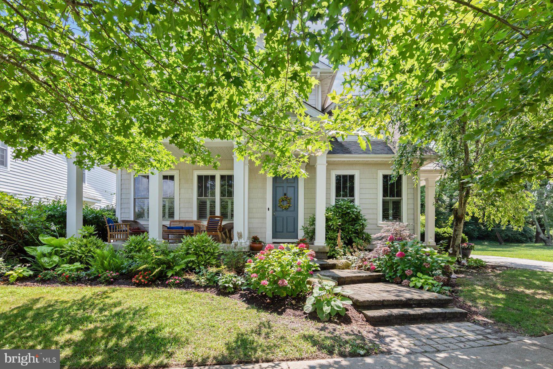 WALNUT HILL - Residential