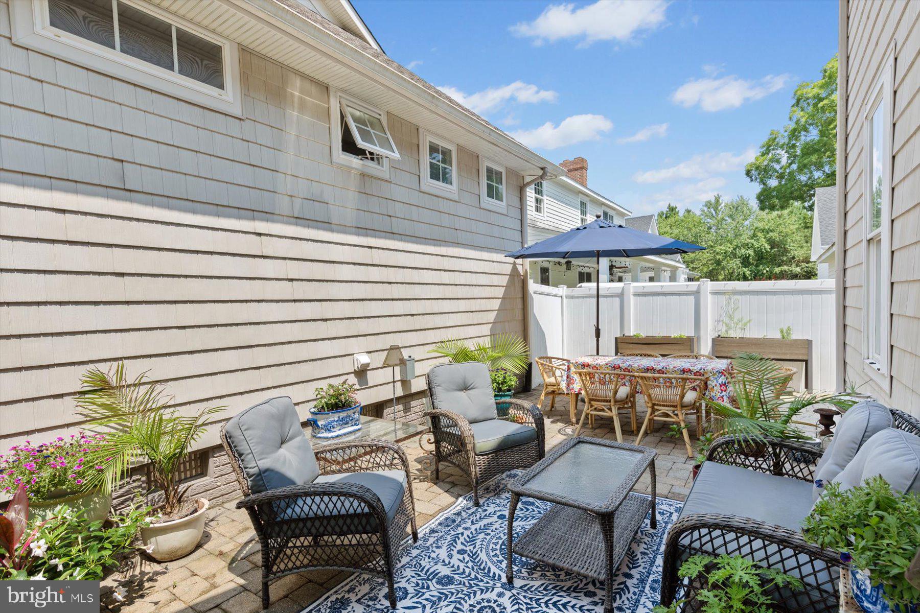 WALNUT HILL - Residential