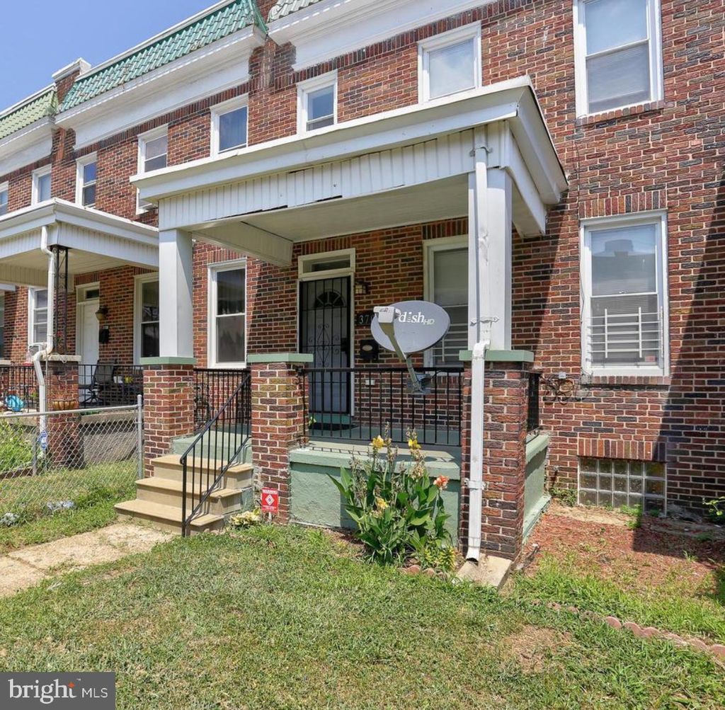 Photo of 3706 Harlem Avenue, BALTIMORE, MD 21229 (MLS # MDBA2190106)