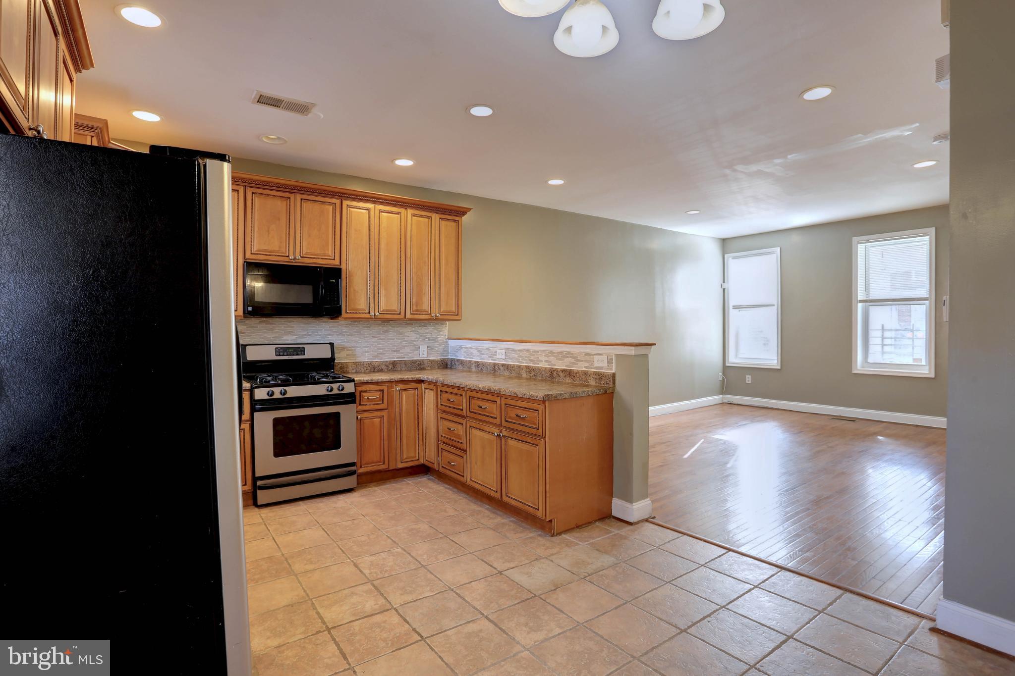 EDMONDSON VIILLAGE - Residential Lease