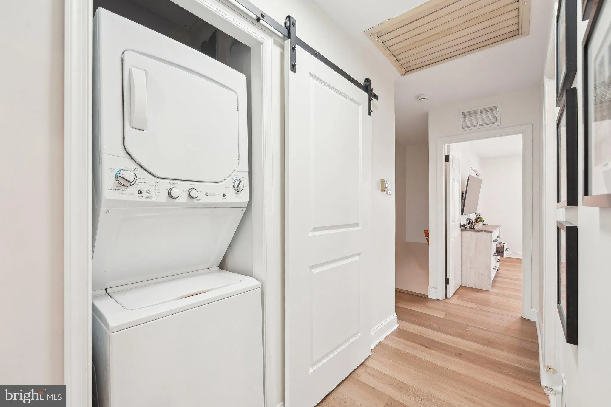 Philadelphia, Pennsylvania 19115, United States, 3 Bedrooms Bedrooms, ,3 BathroomsBathrooms,Residential,Contingent,125328