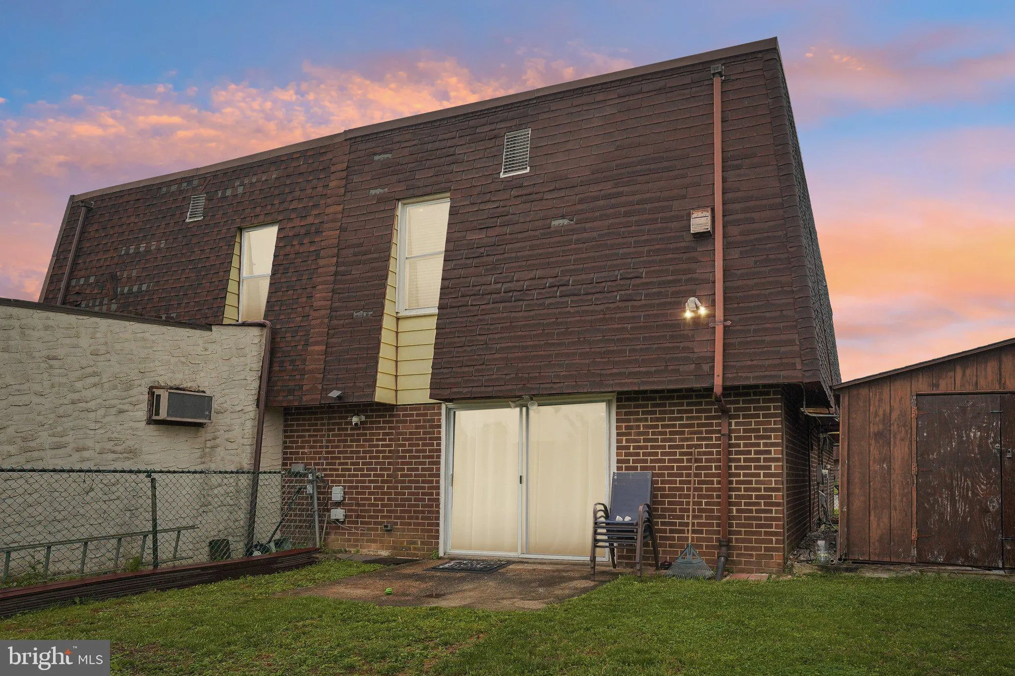 Philadelphia, Pennsylvania 19115, United States, 3 Bedrooms Bedrooms, ,3 BathroomsBathrooms,Residential,Contingent,125328