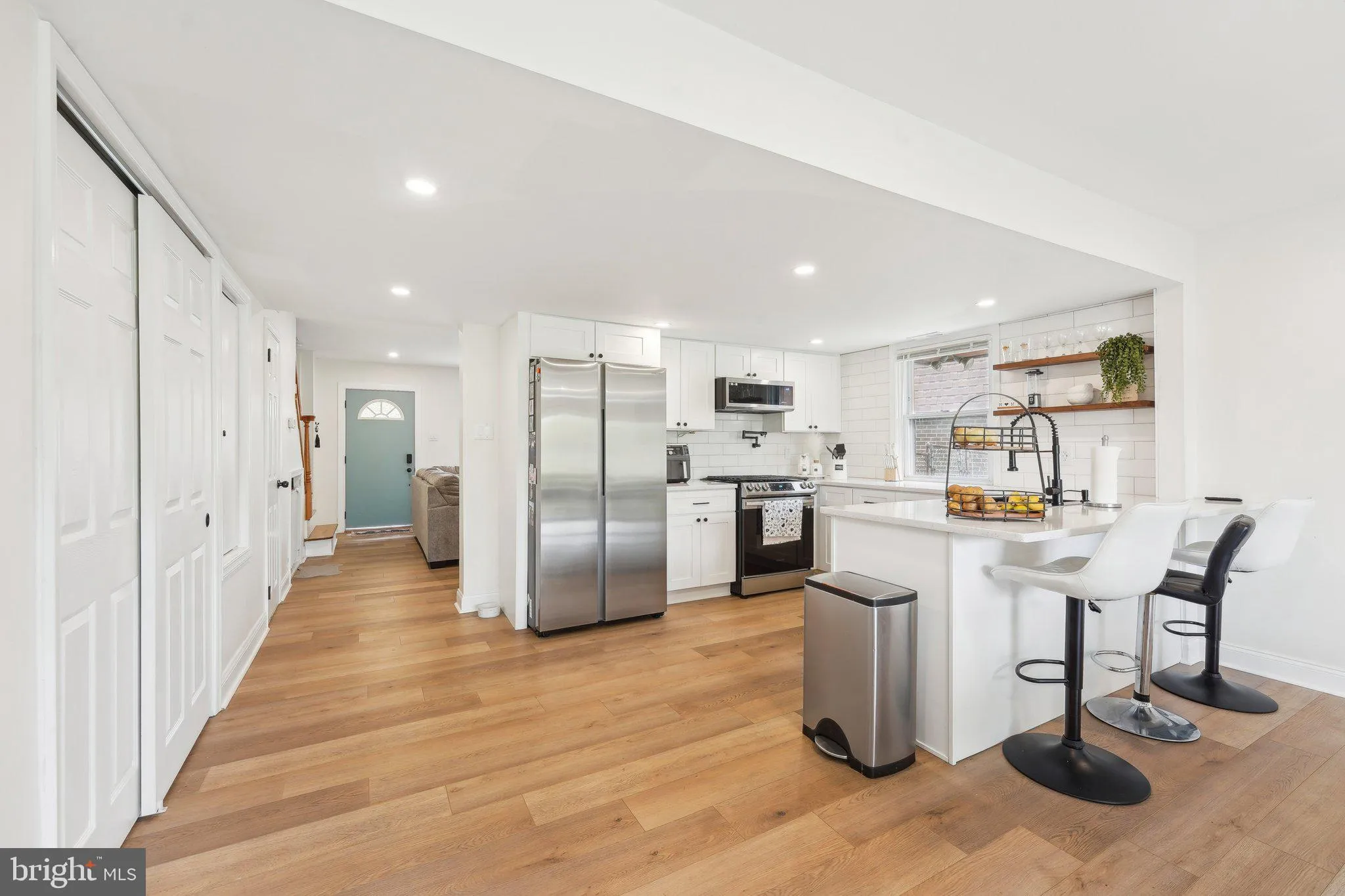 Philadelphia, Pennsylvania 19115, United States, 3 Bedrooms Bedrooms, ,3 BathroomsBathrooms,Residential,Contingent,125328