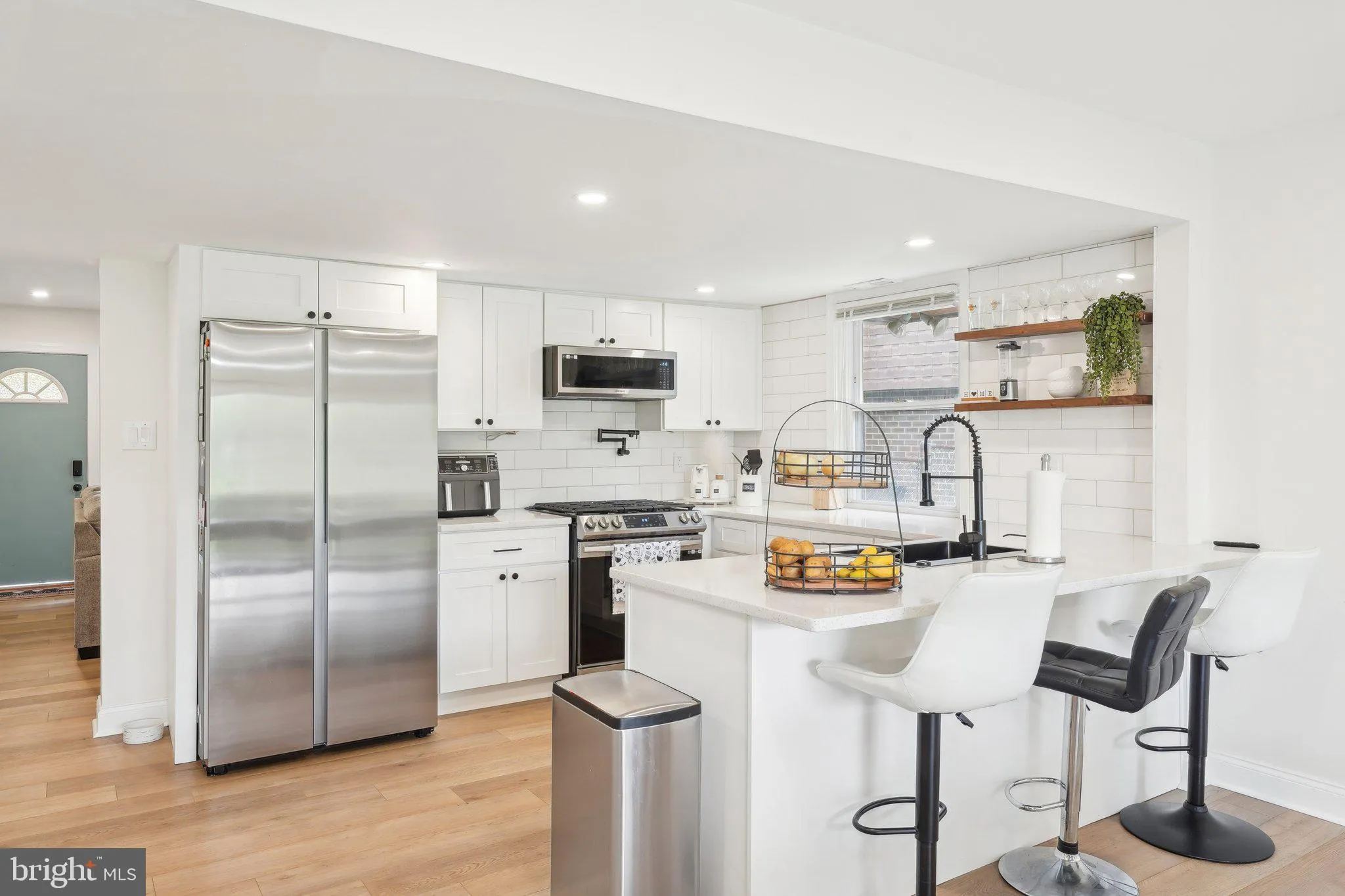 Philadelphia, Pennsylvania 19115, United States, 3 Bedrooms Bedrooms, ,3 BathroomsBathrooms,Residential,Contingent,125328