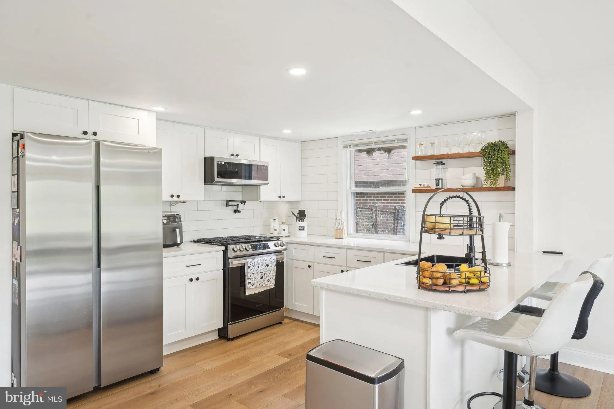 Philadelphia, Pennsylvania 19115, United States, 3 Bedrooms Bedrooms, ,3 BathroomsBathrooms,Residential,Contingent,125328