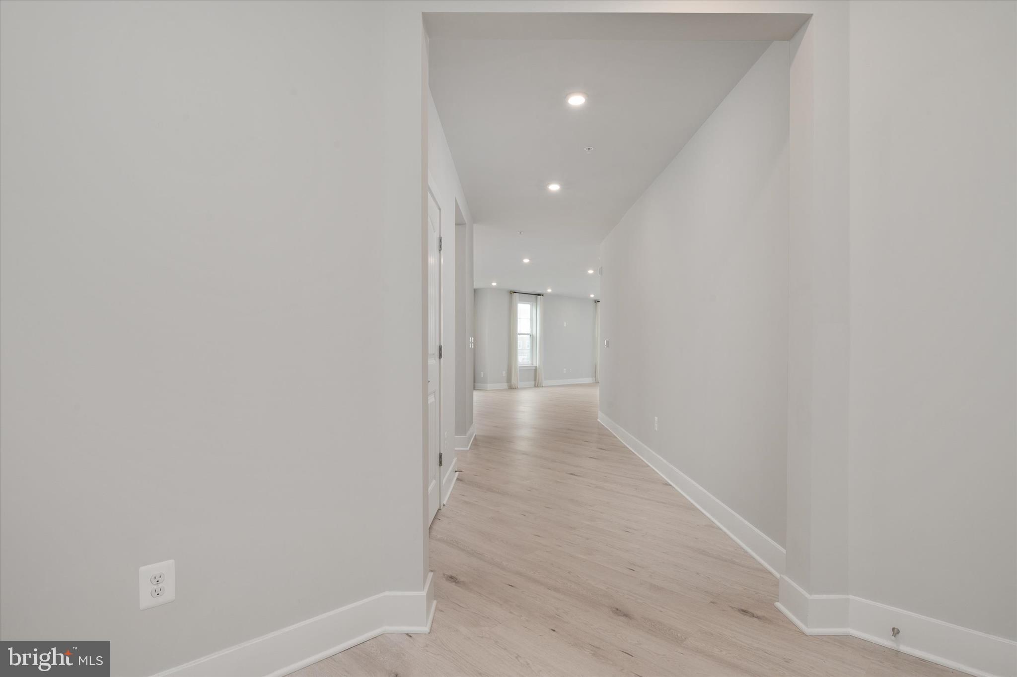 FOUR SEASONS AT KENT ISLAND - Residential