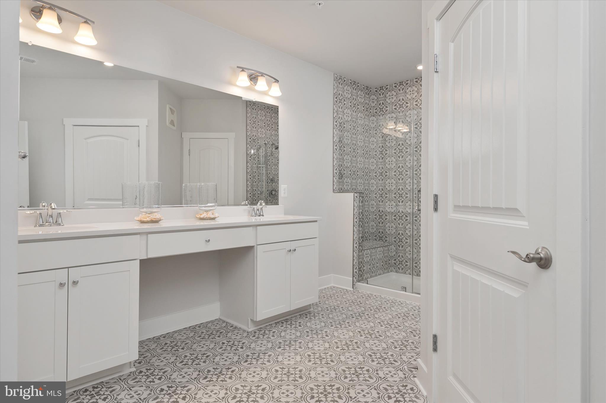 FOUR SEASONS AT KENT ISLAND - Residential