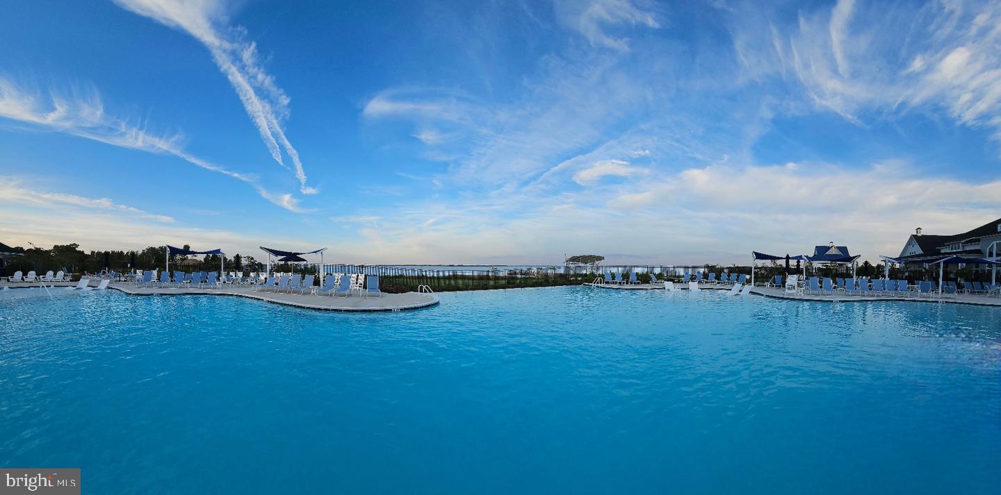 FOUR SEASONS AT KENT ISLAND - Residential