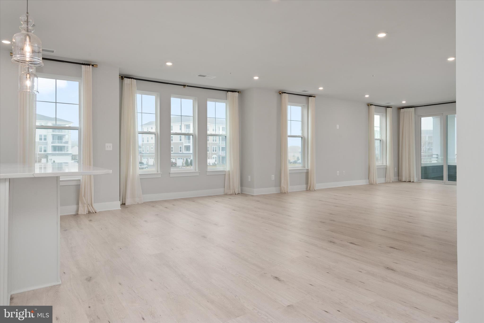 FOUR SEASONS AT KENT ISLAND - Residential