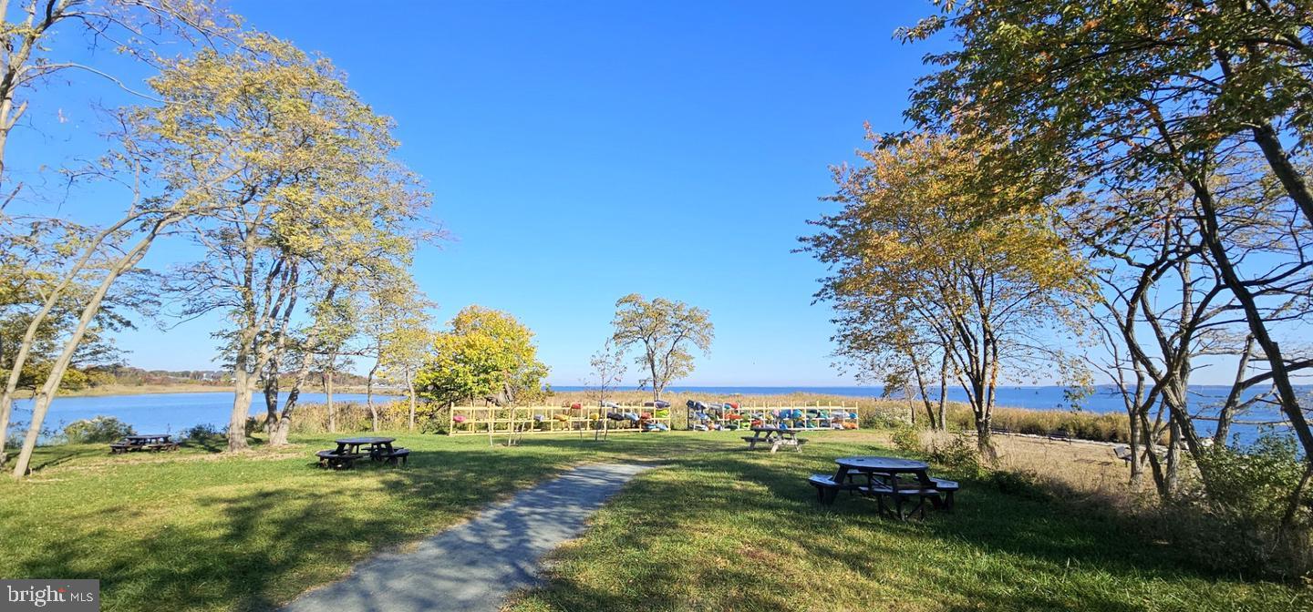 FOUR SEASONS AT KENT ISLAND - Residential