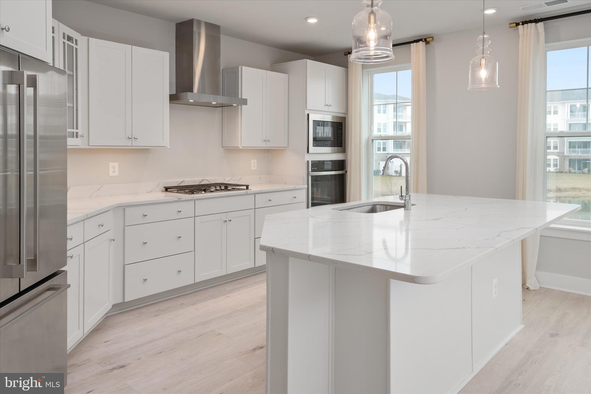 FOUR SEASONS AT KENT ISLAND - Residential